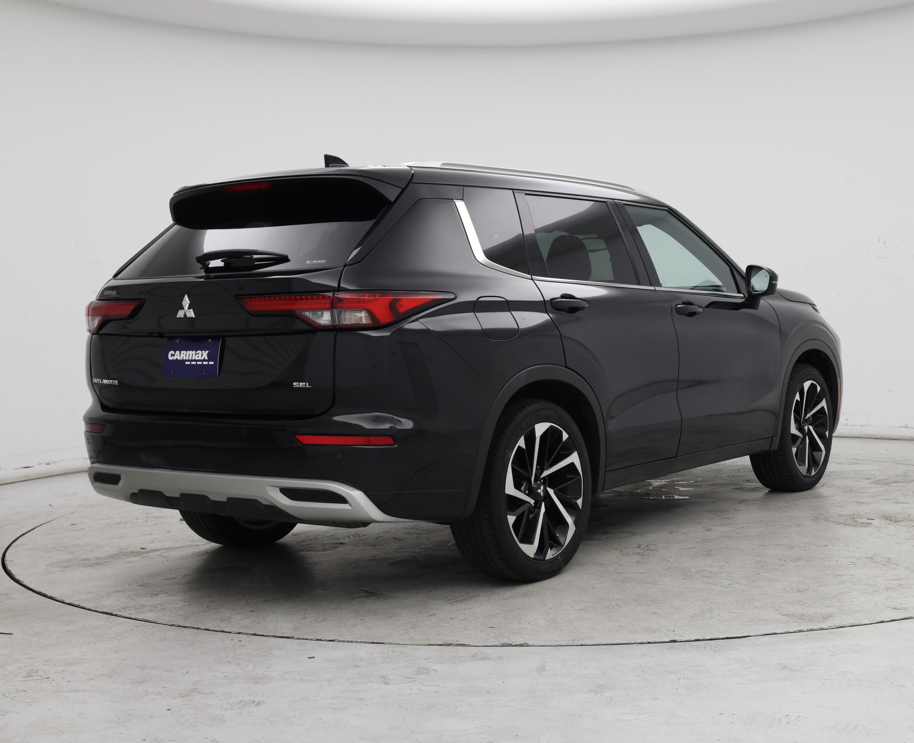 Thumbnail: 2022 Mitsubishi Outlander - 8