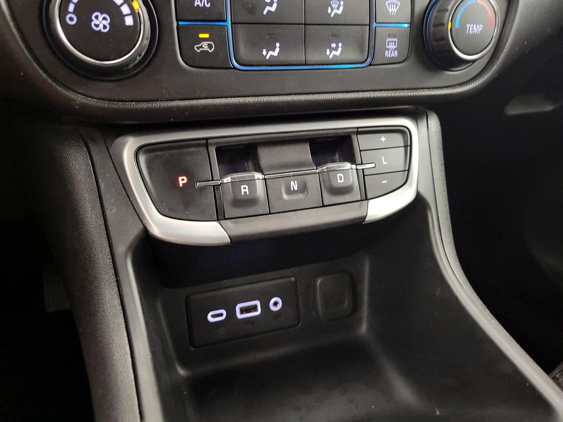 Thumbnail: 2022 GMC Terrain - 17