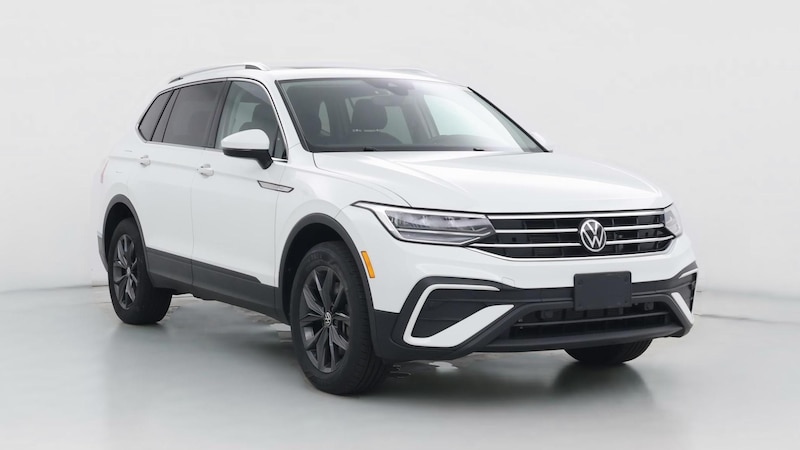2022 Volkswagen Tiguan SE Hero Image