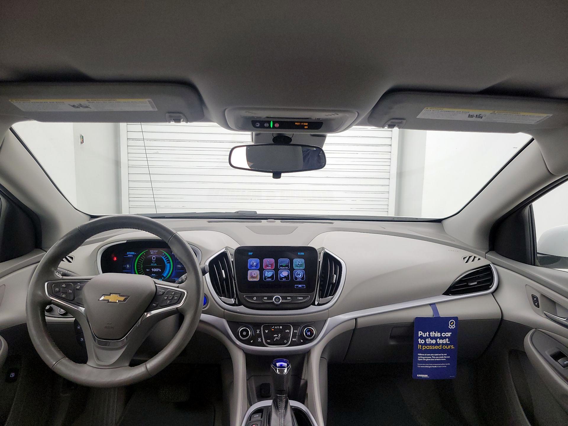 Thumbnail: 2017 Chevrolet Volt - 9
