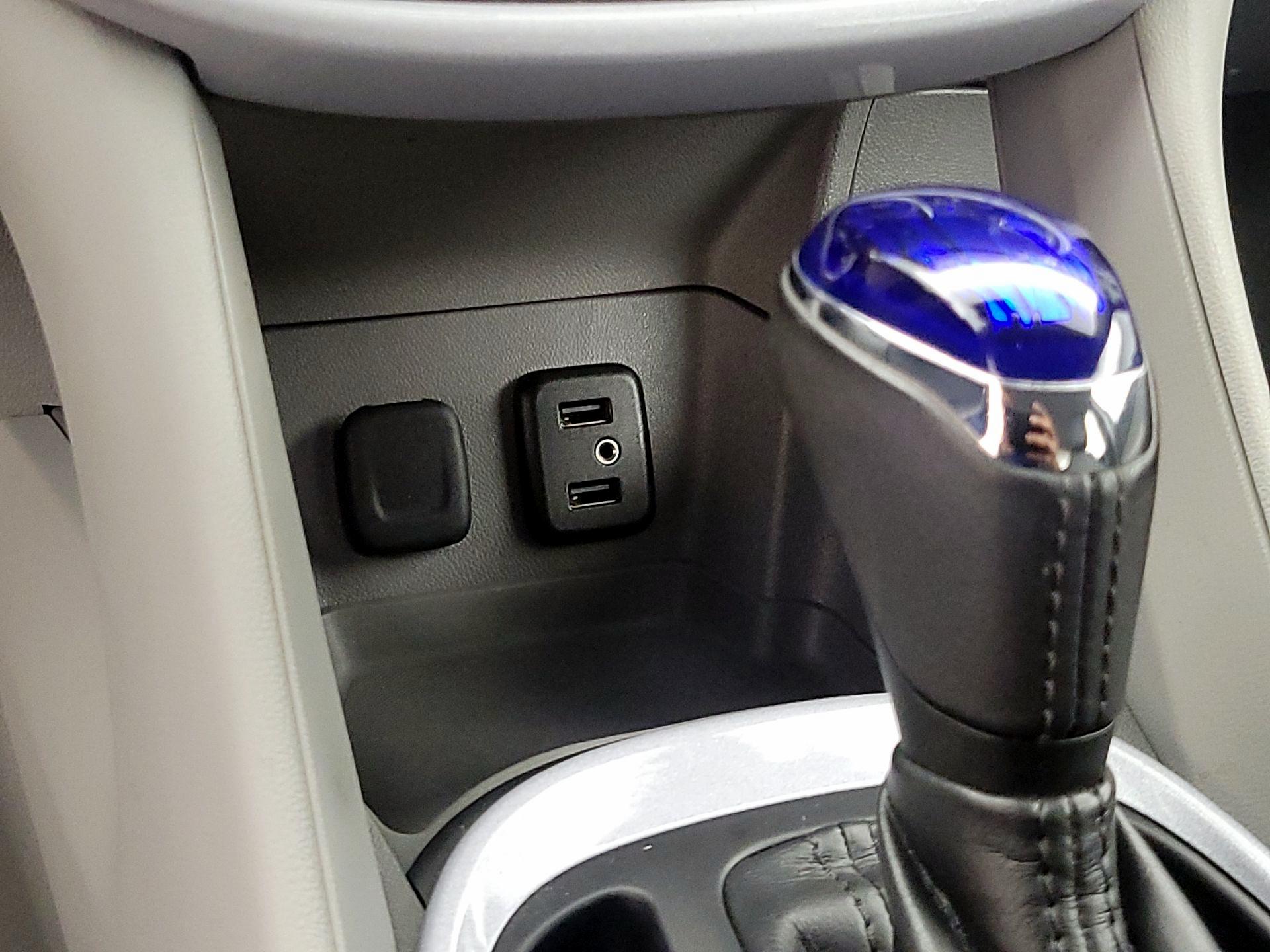 Thumbnail: 2017 Chevrolet Volt - 18
