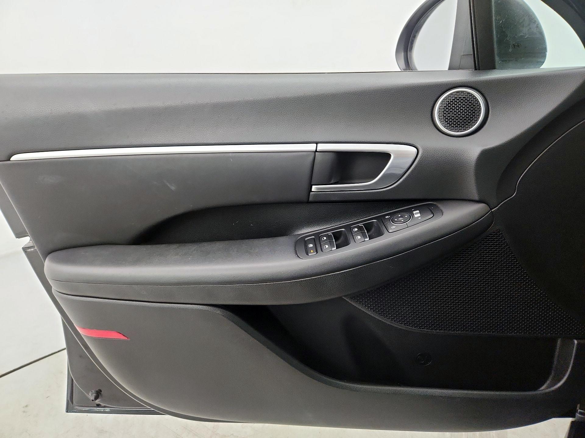 Thumbnail: 2022 Hyundai Sonata - 12