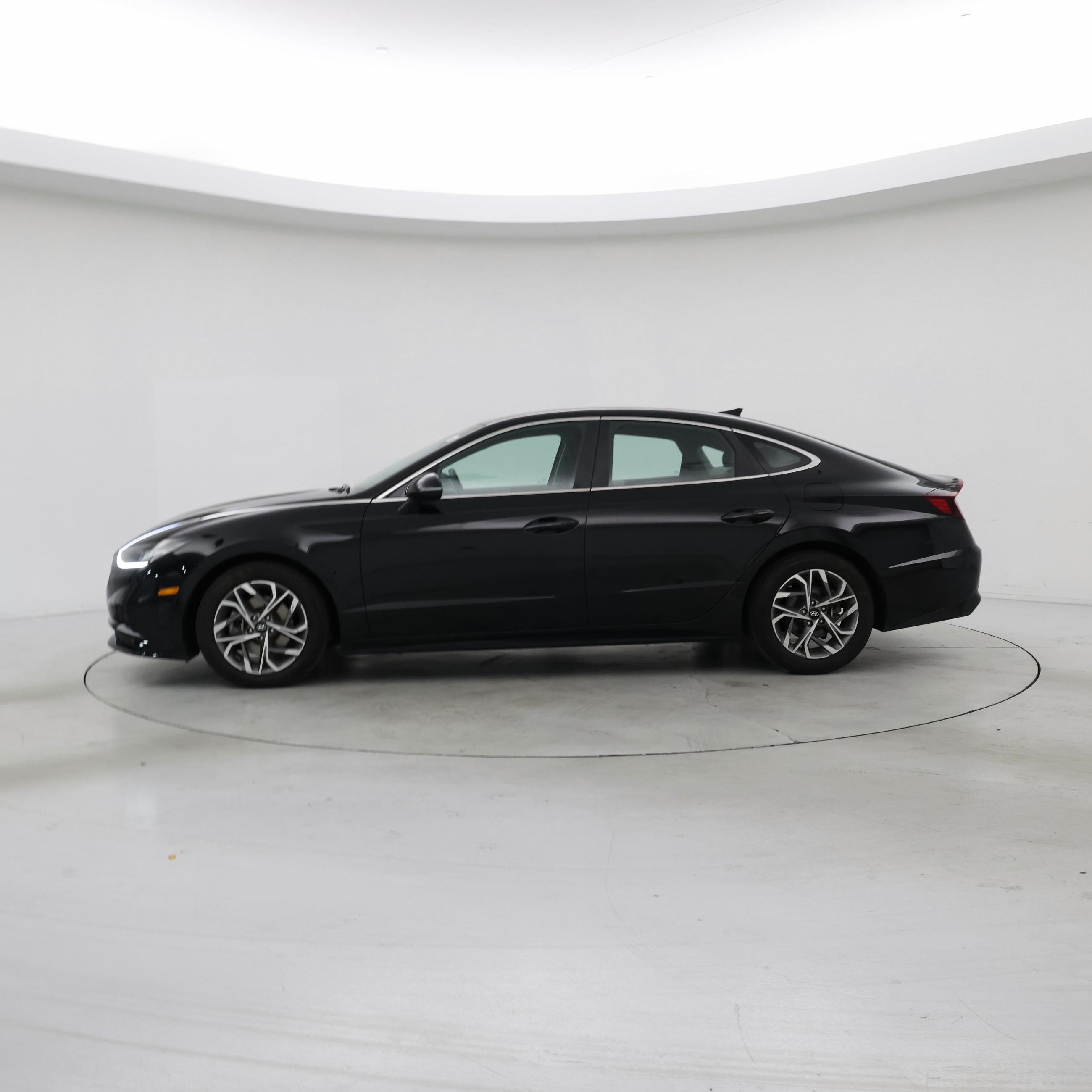 Thumbnail: 2022 Hyundai Sonata - 3