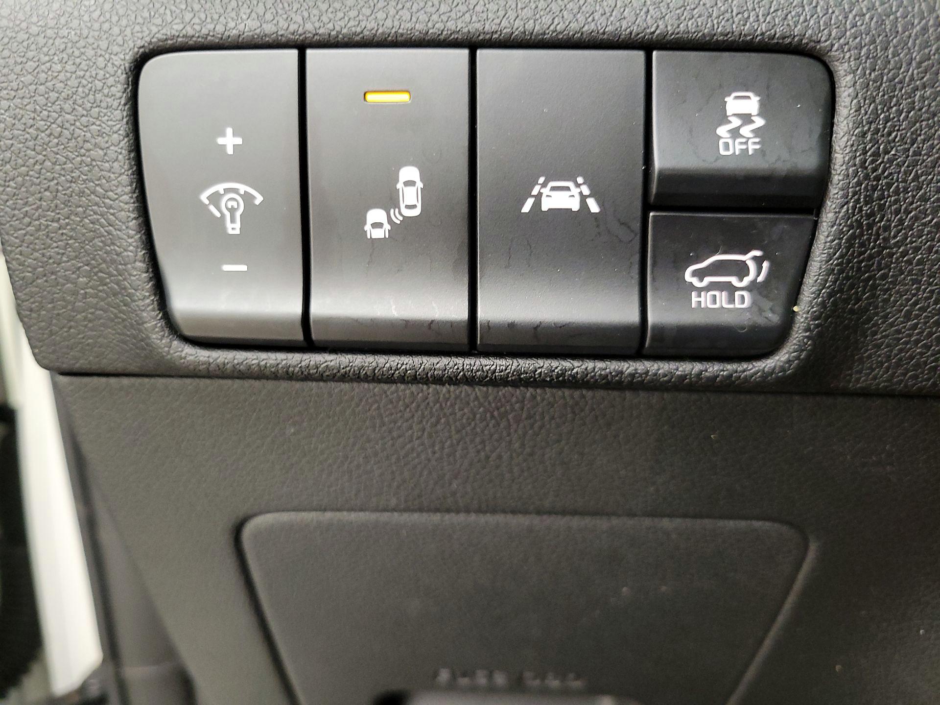 Thumbnail: 2017 Kia Sportage - 13