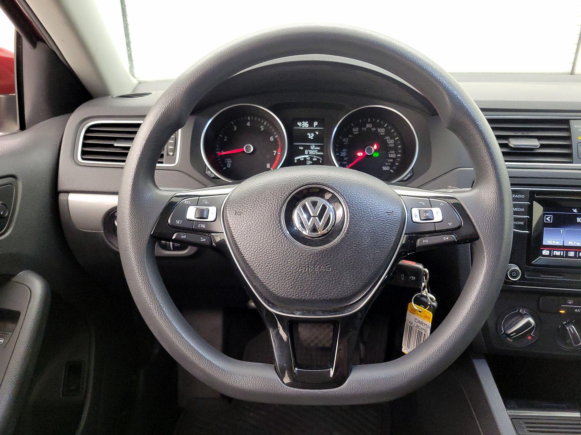 Thumbnail: 2017 Volkswagen Jetta - 10