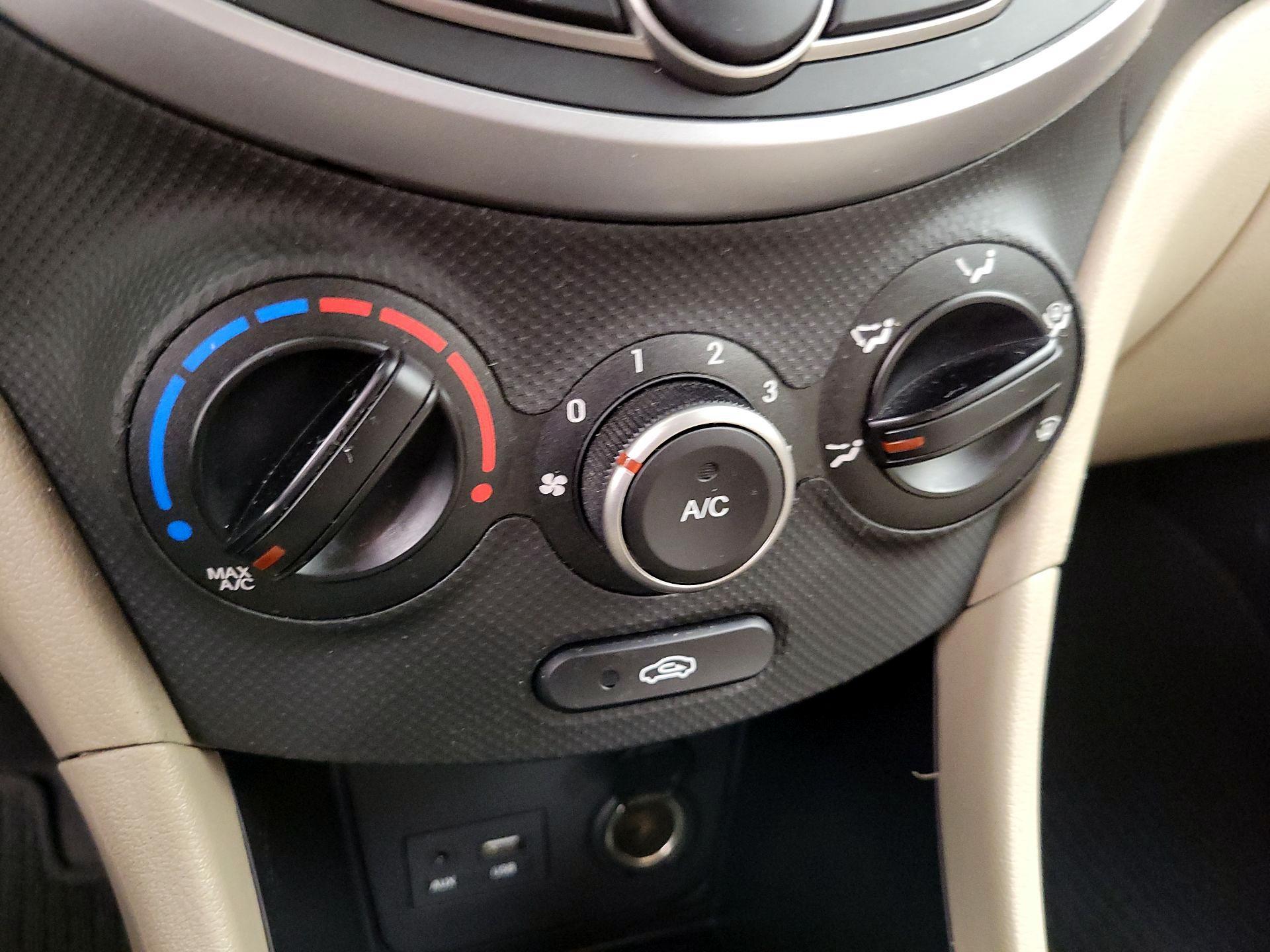 Thumbnail: 2017 Hyundai Accent - 15
