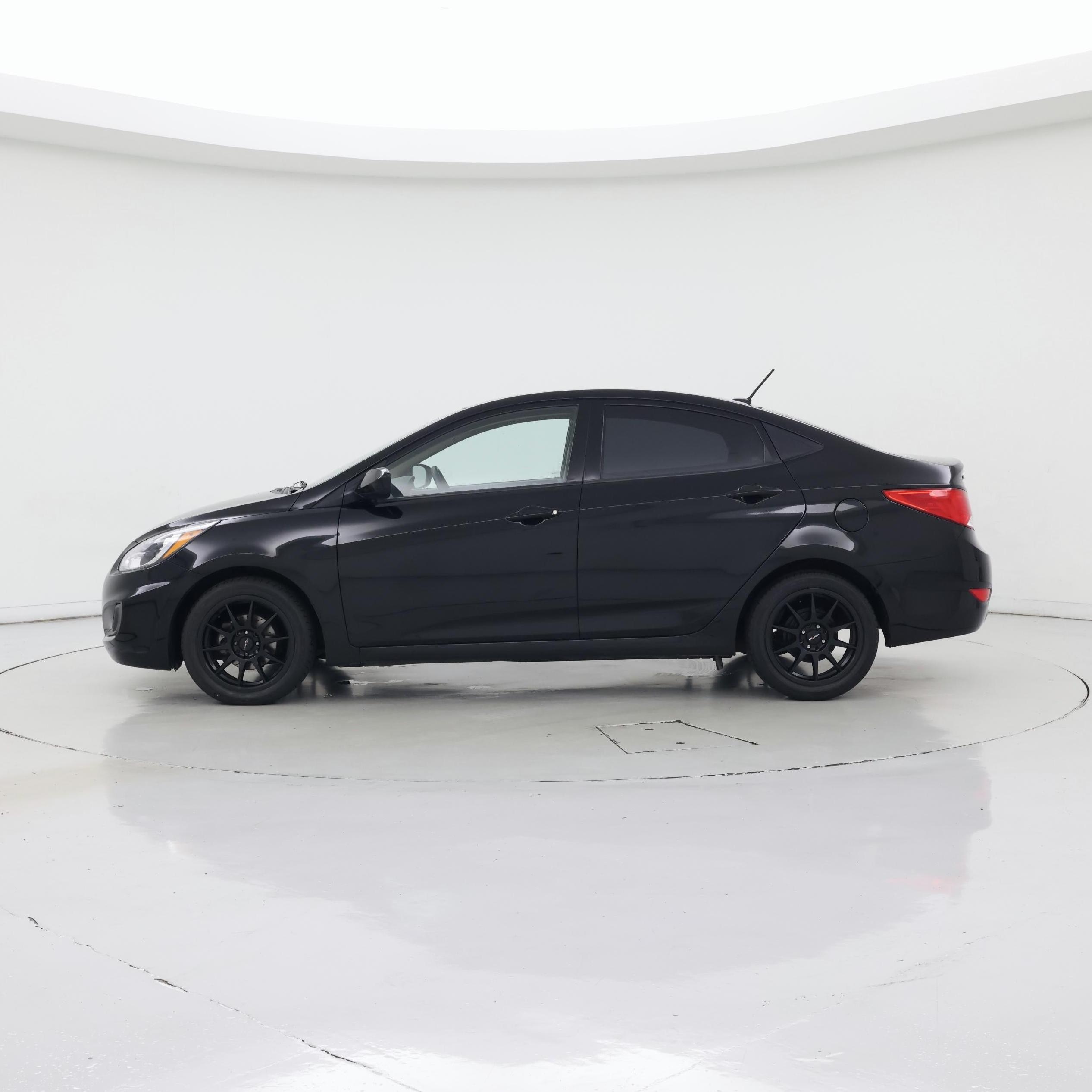 Thumbnail: 2017 Hyundai Accent - 3