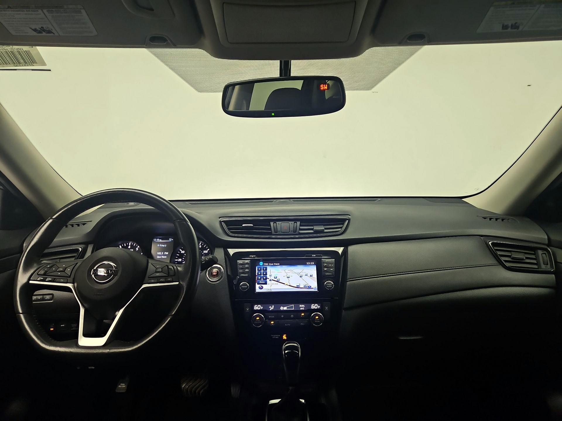 Thumbnail: 2017 Nissan Rogue - 9