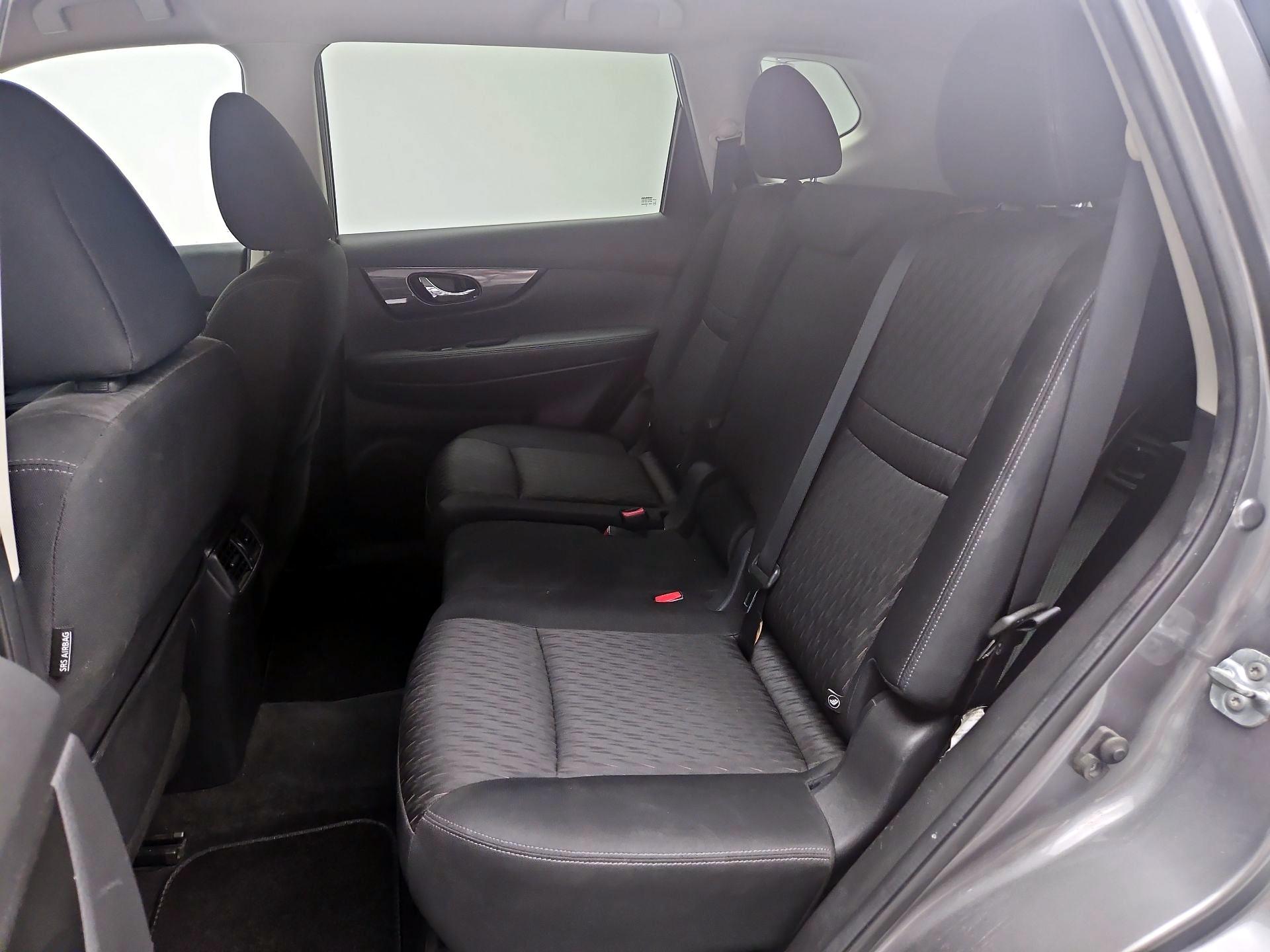 Thumbnail: 2017 Nissan Rogue - 20