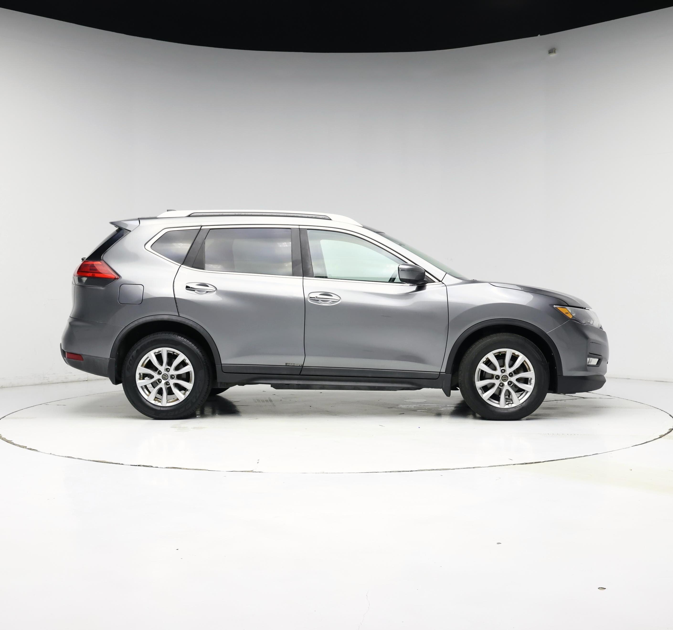 Thumbnail: 2017 Nissan Rogue - 7