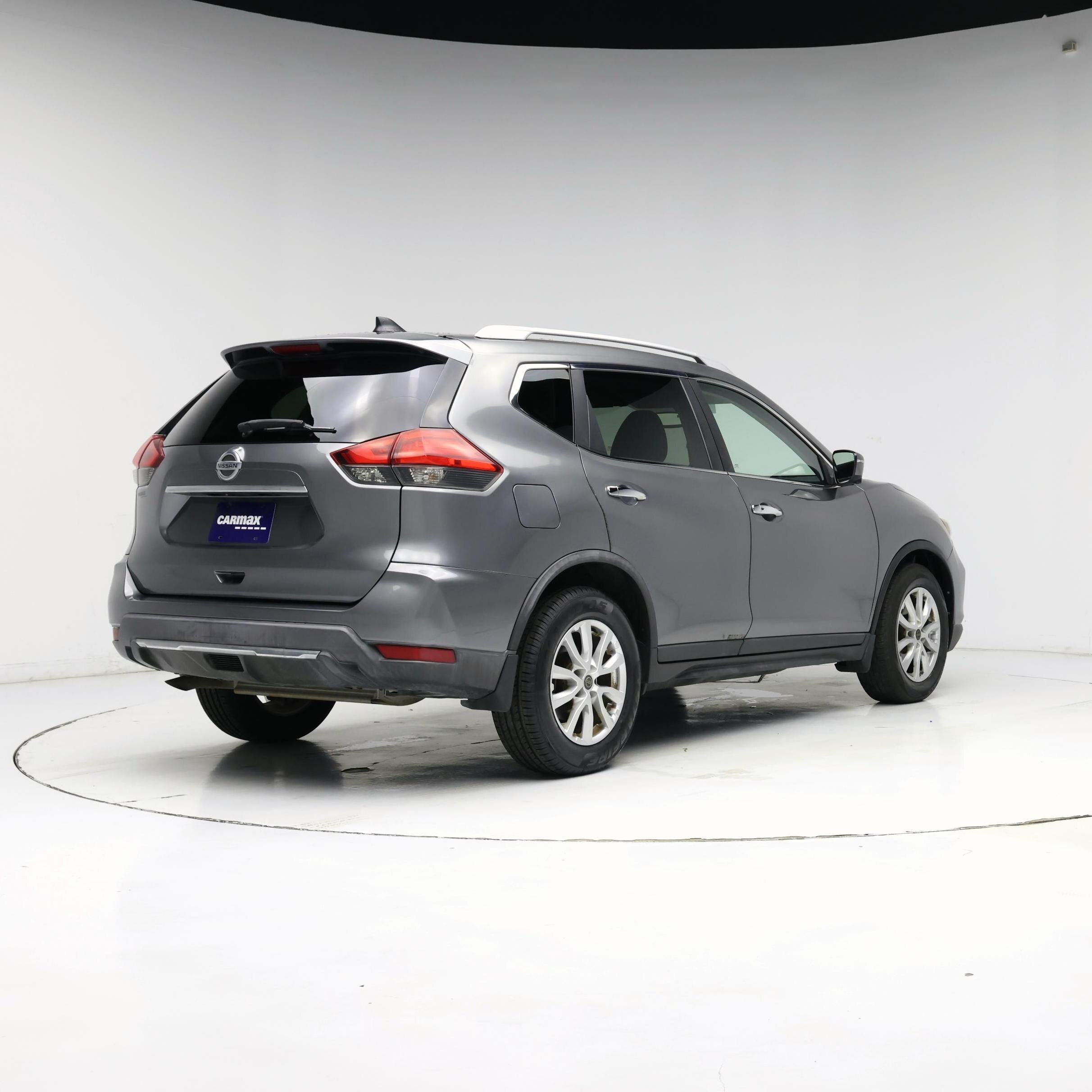Thumbnail: 2017 Nissan Rogue - 8