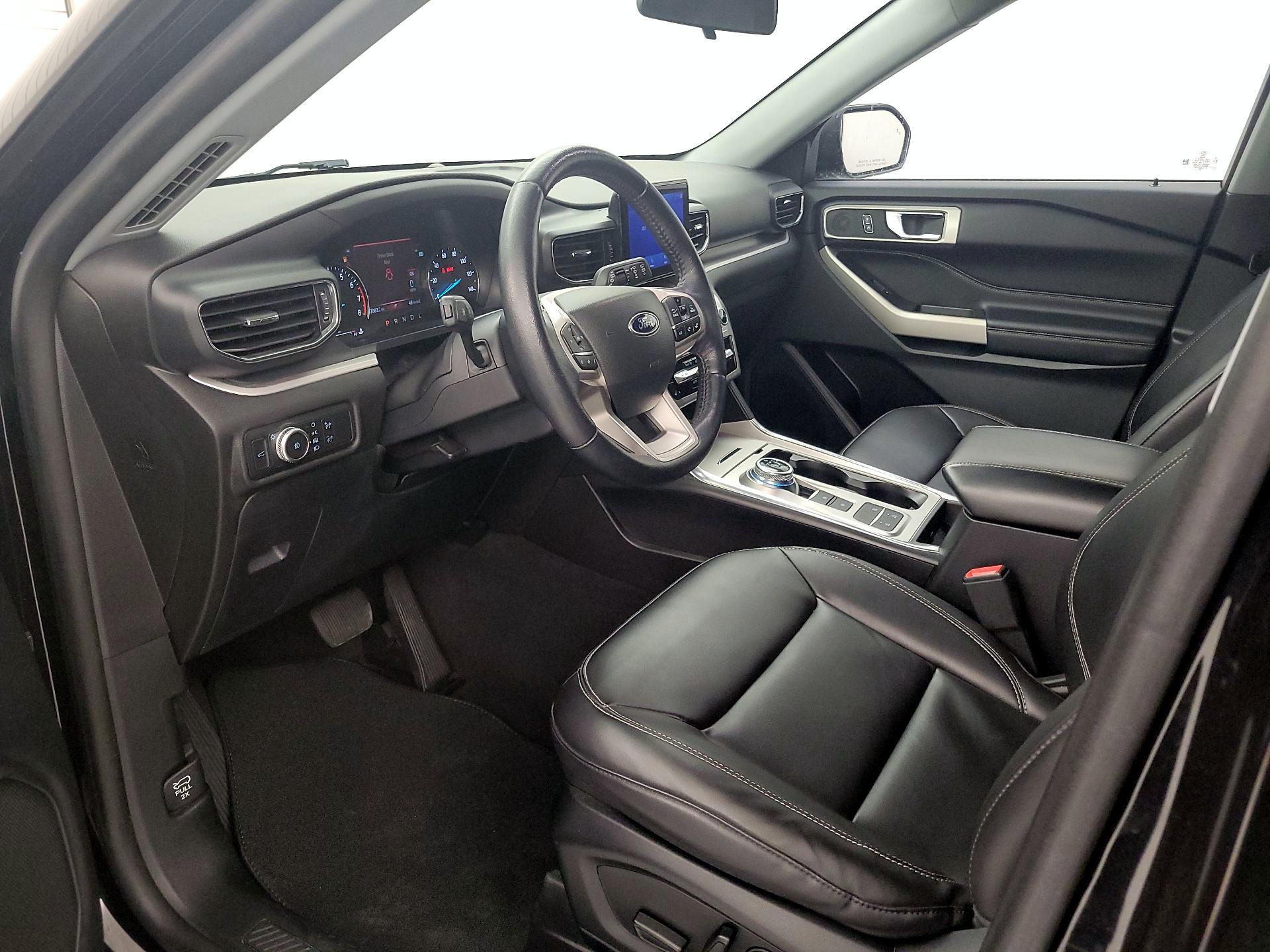 Thumbnail: 2022 Ford Explorer - 11
