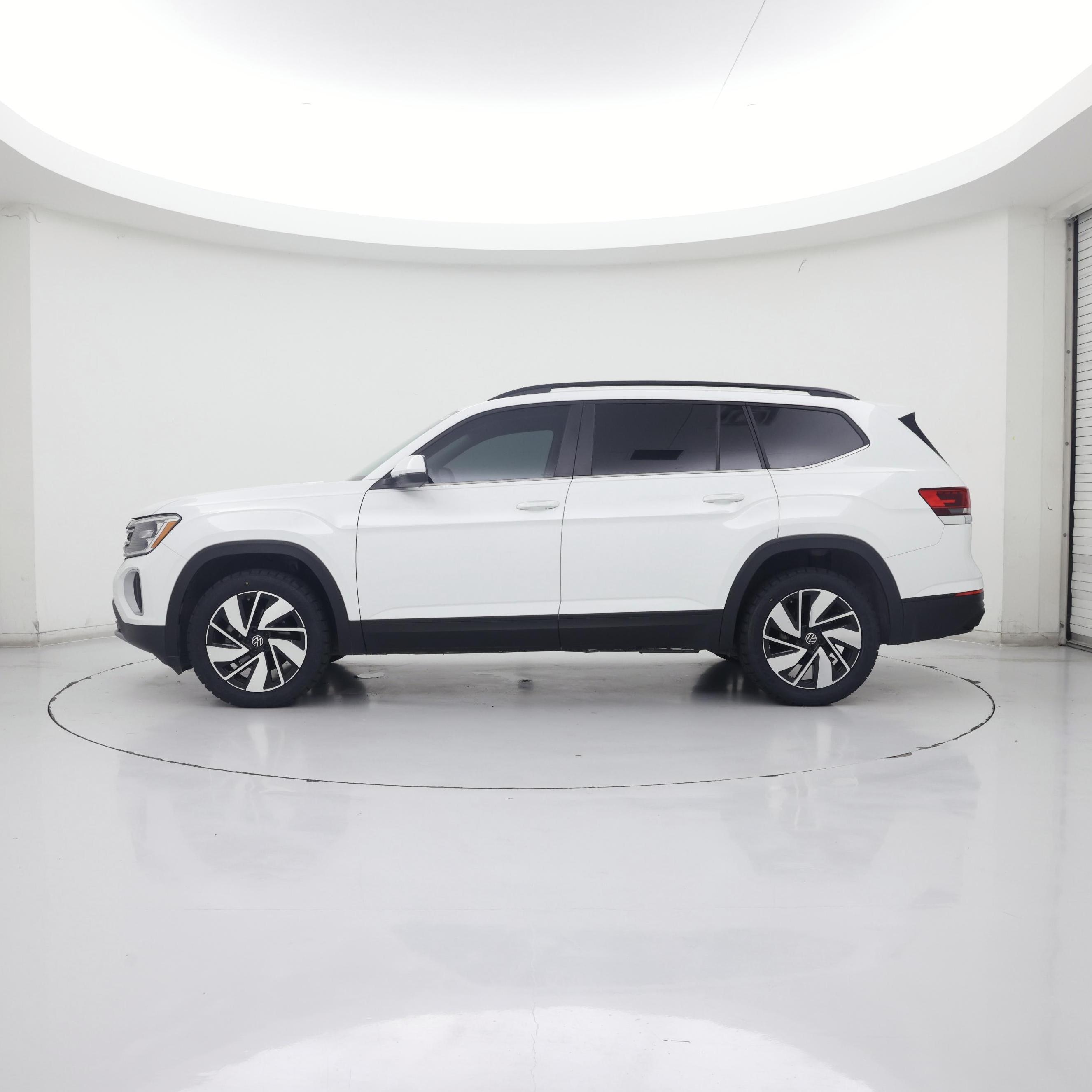 Thumbnail: 2024 Volkswagen Atlas - 3