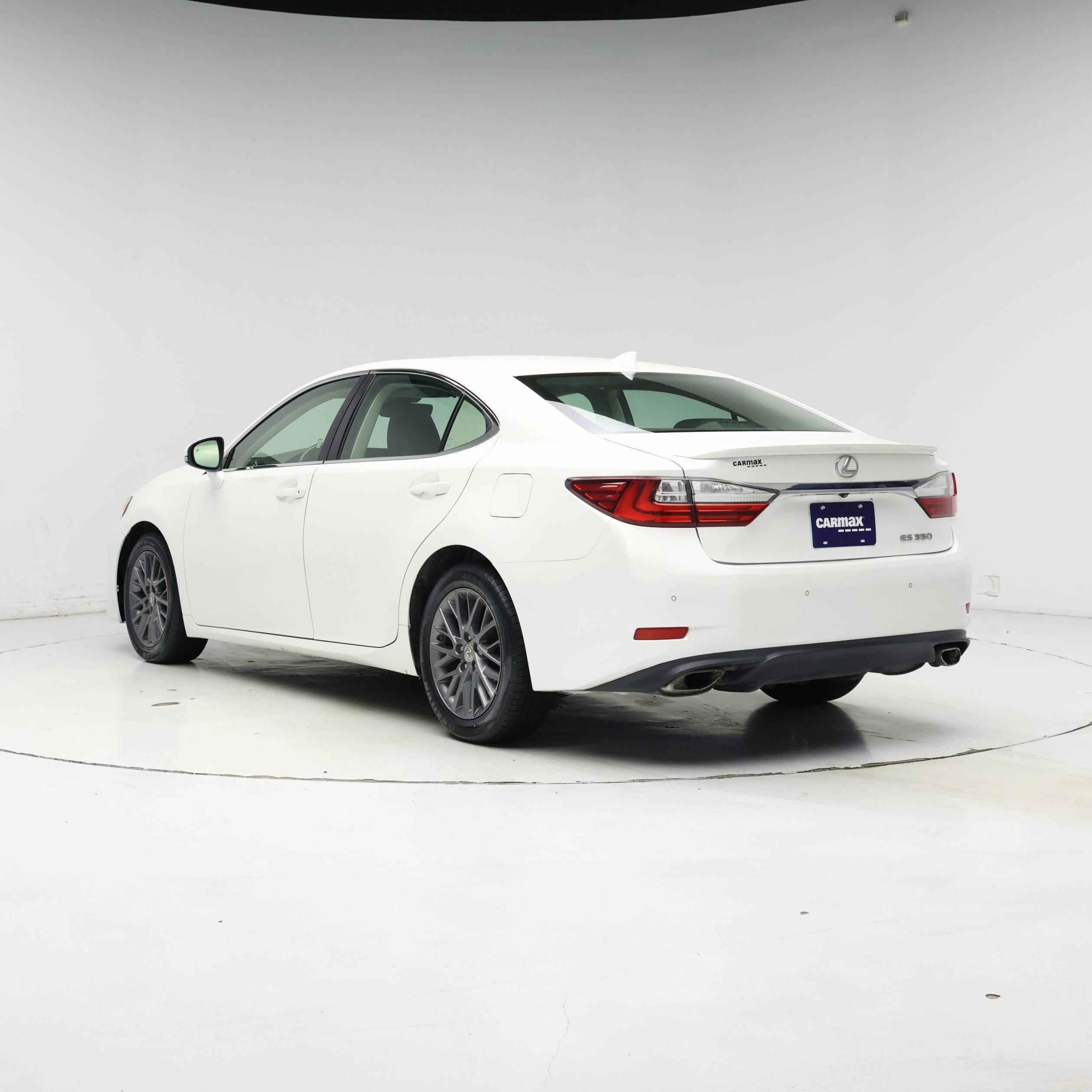 Thumbnail: 2018 Lexus ES - 2