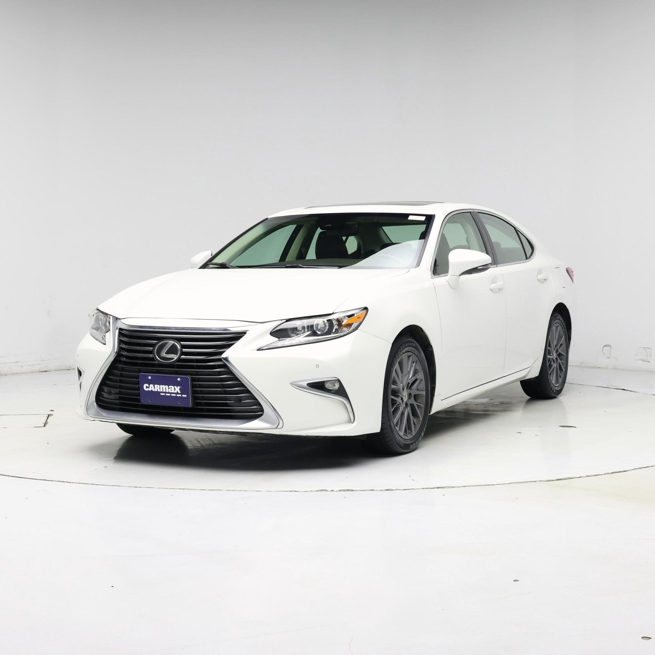Thumbnail: 2018 Lexus ES - 4