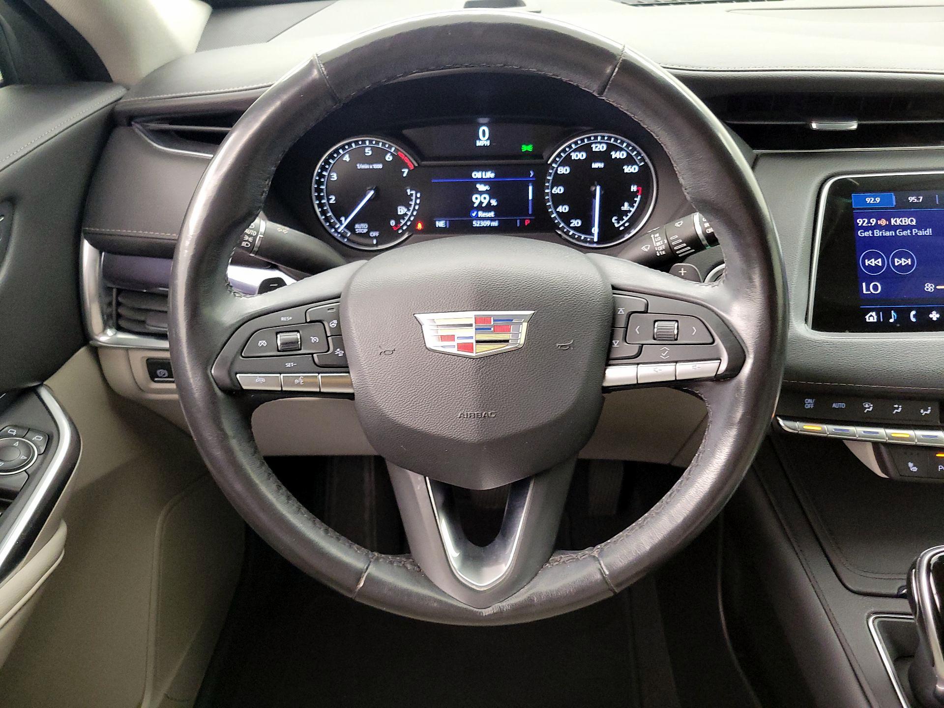 Thumbnail: 2021 Cadillac XT4 - 10