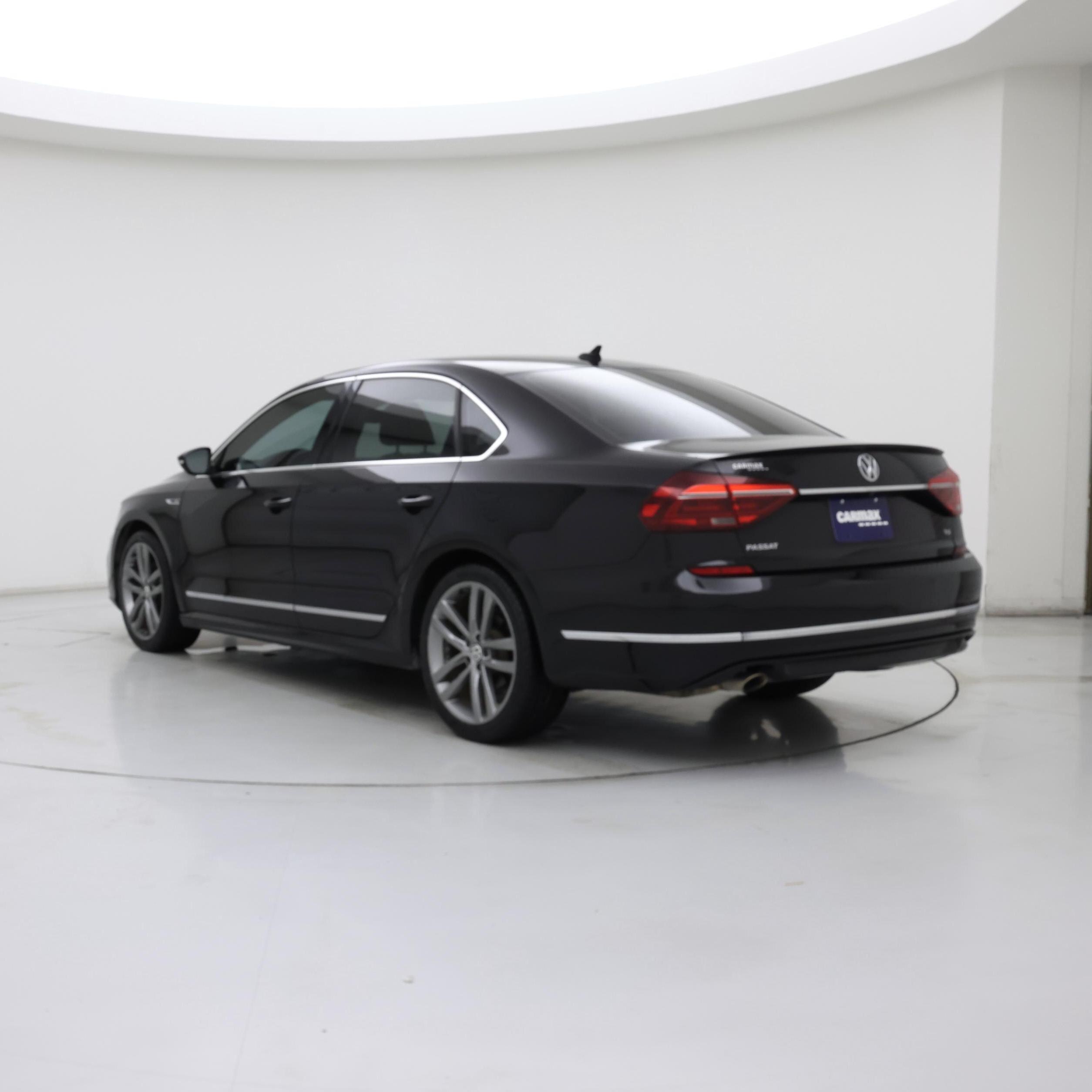 Thumbnail: 2019 Volkswagen Passat - 2