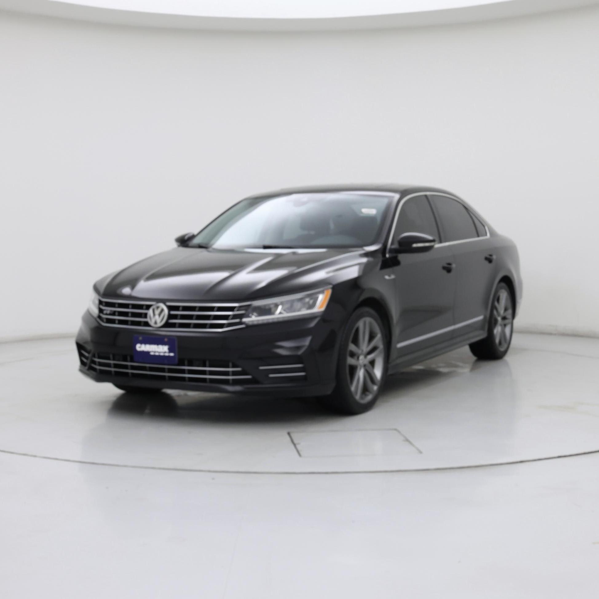 Thumbnail: 2019 Volkswagen Passat - 4