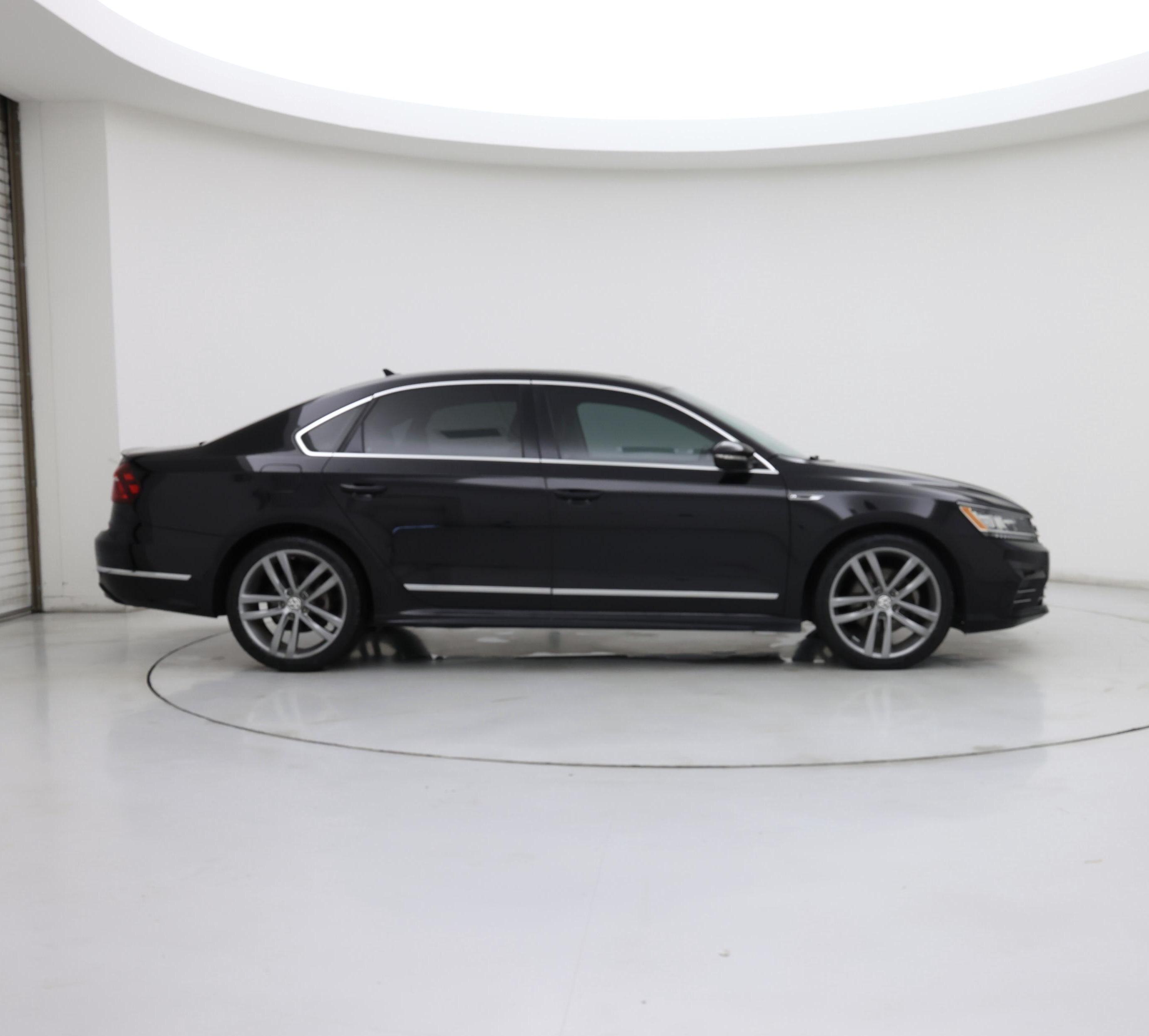 Thumbnail: 2019 Volkswagen Passat - 7