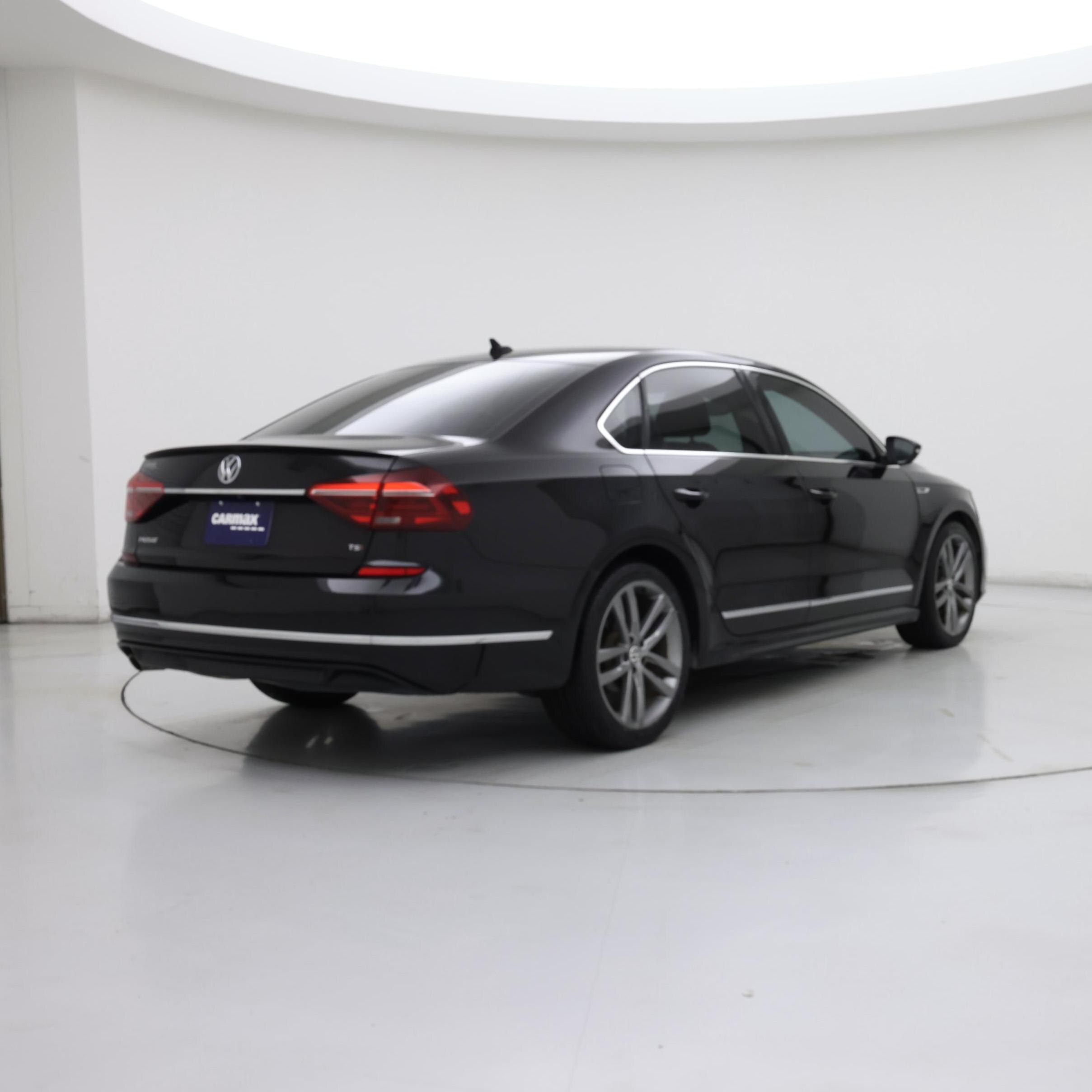 Thumbnail: 2019 Volkswagen Passat - 8