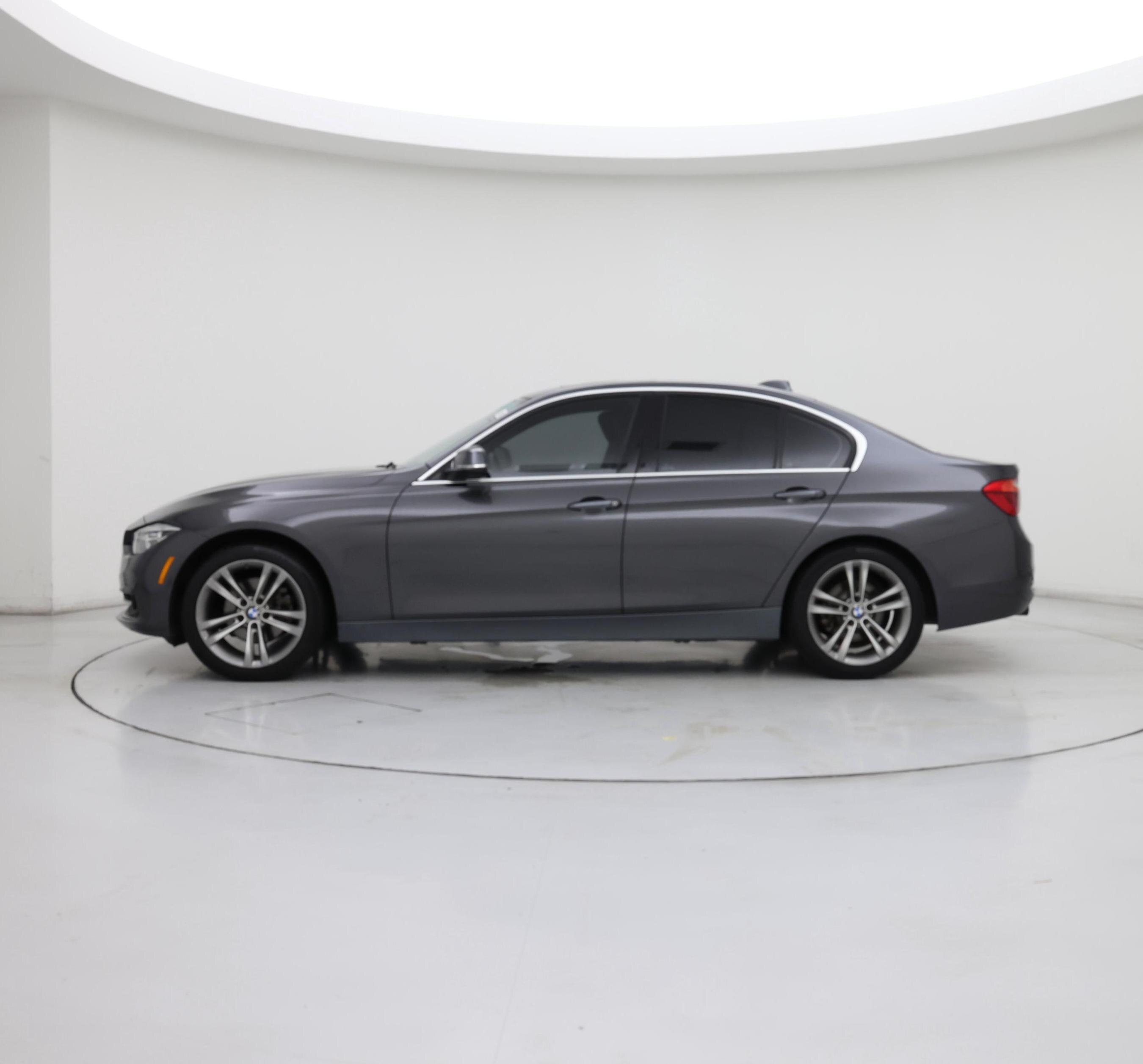 Thumbnail: 2018 BMW 3 Series - 3
