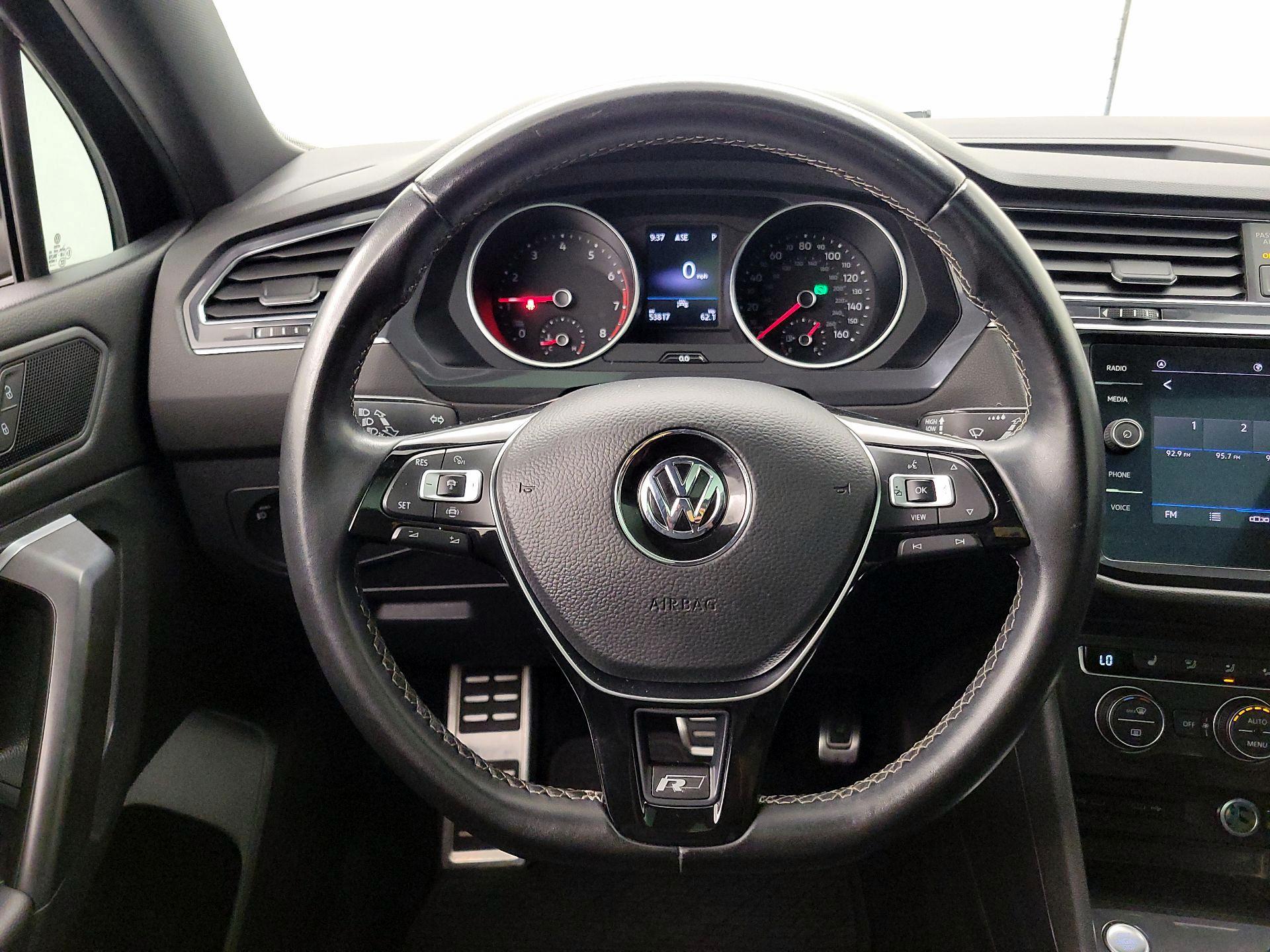Thumbnail: 2021 Volkswagen Tiguan - 10