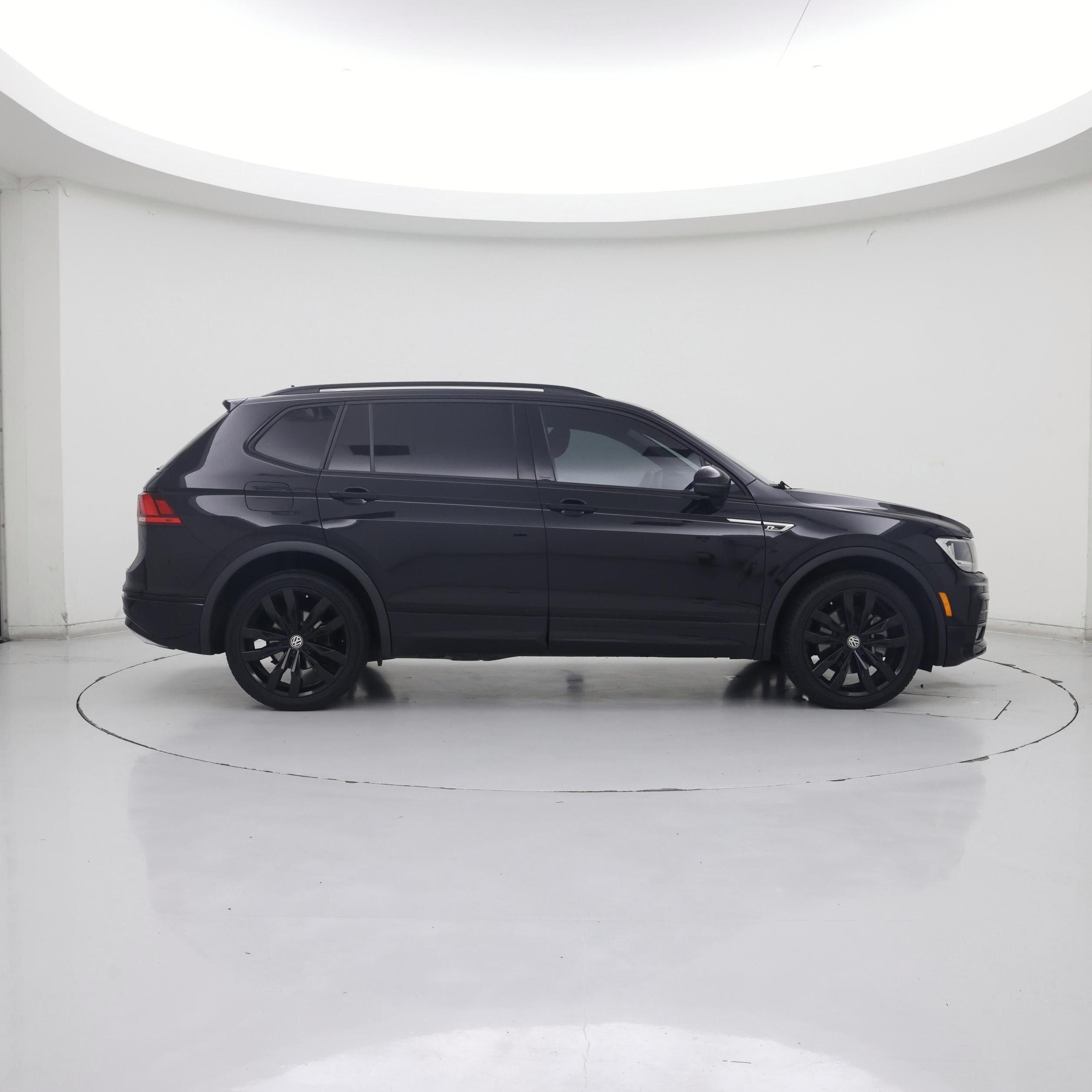 Thumbnail: 2021 Volkswagen Tiguan - 7
