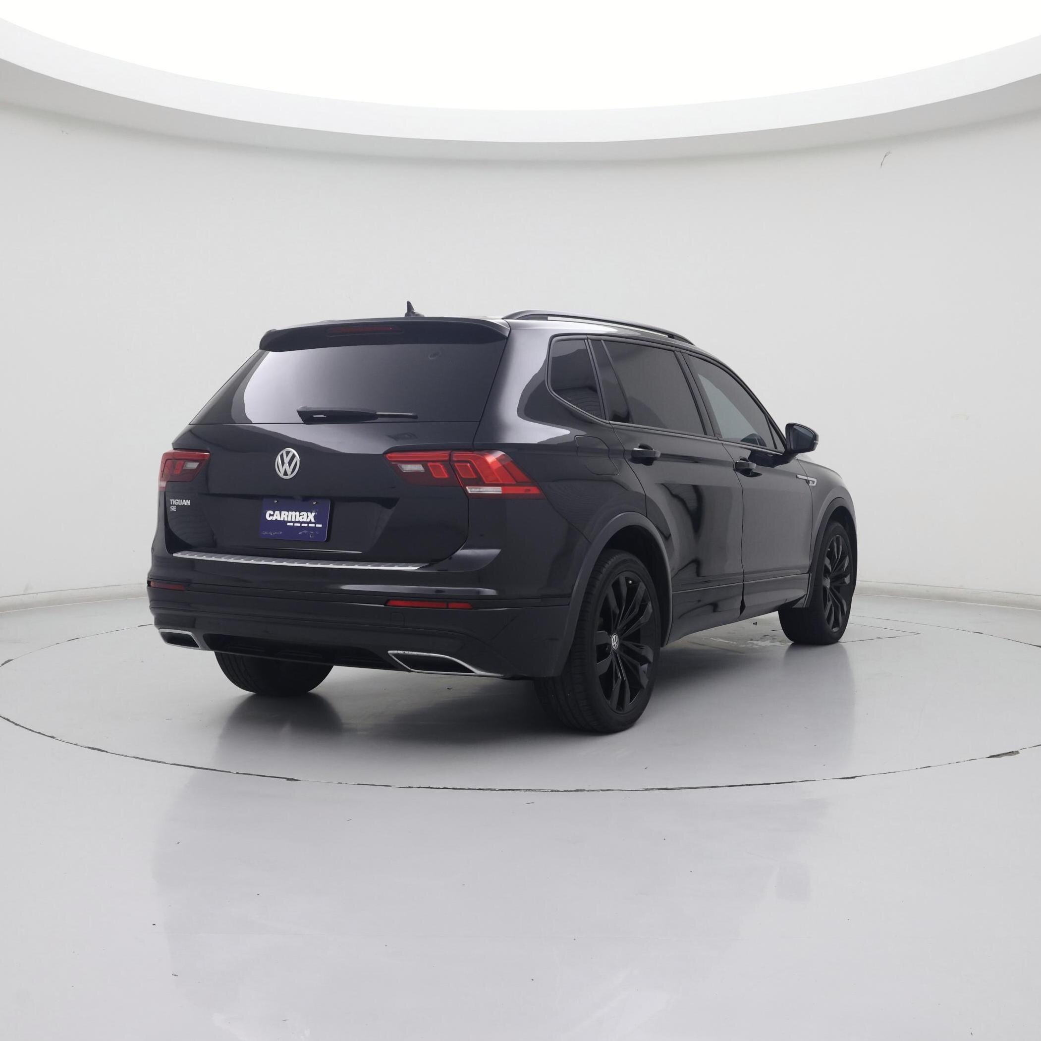 Thumbnail: 2021 Volkswagen Tiguan - 8