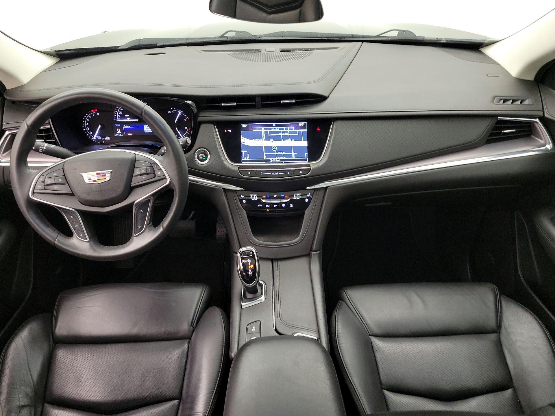 Thumbnail: 2017 Cadillac XT5 - 9