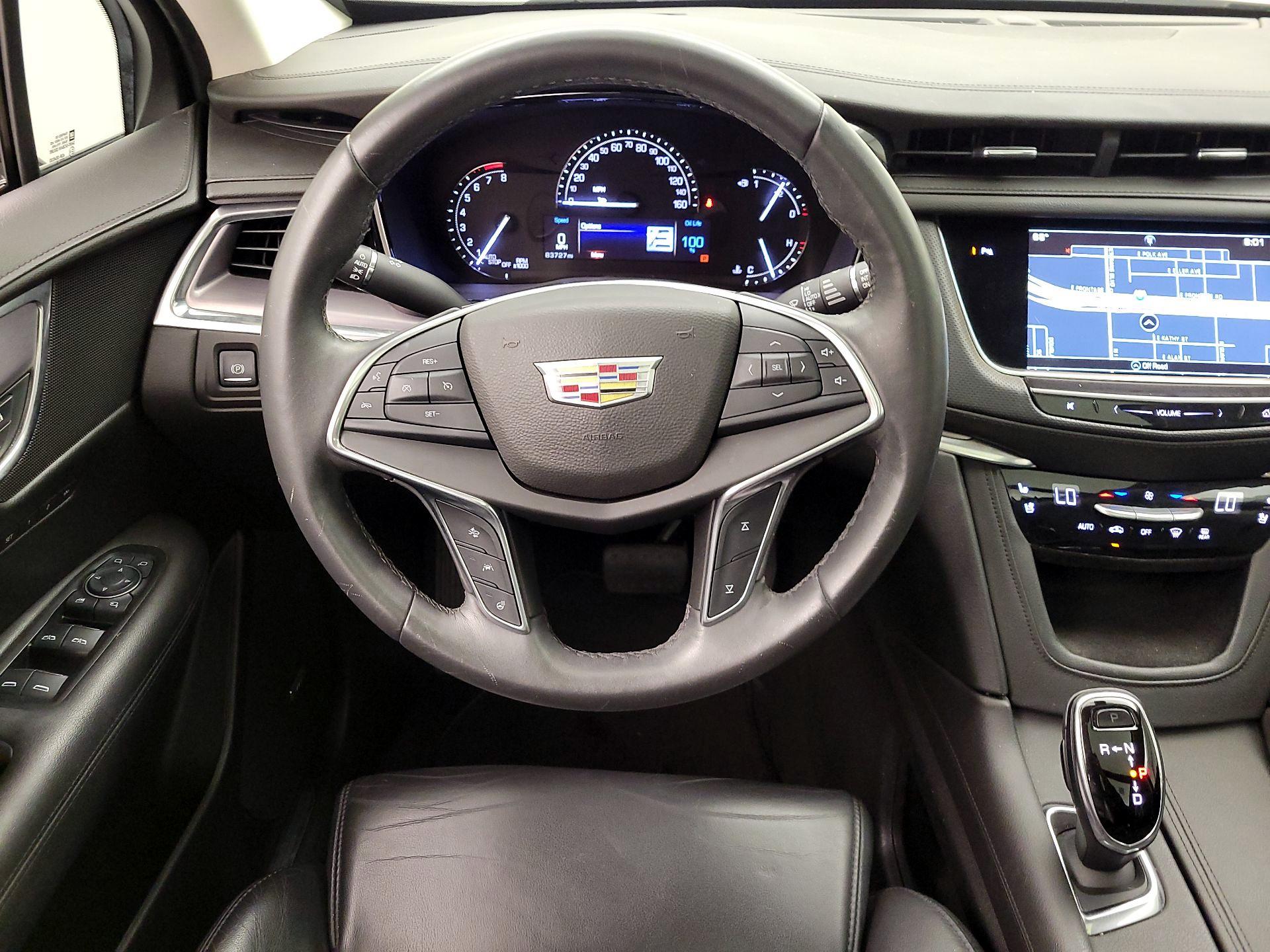 Thumbnail: 2017 Cadillac XT5 - 10