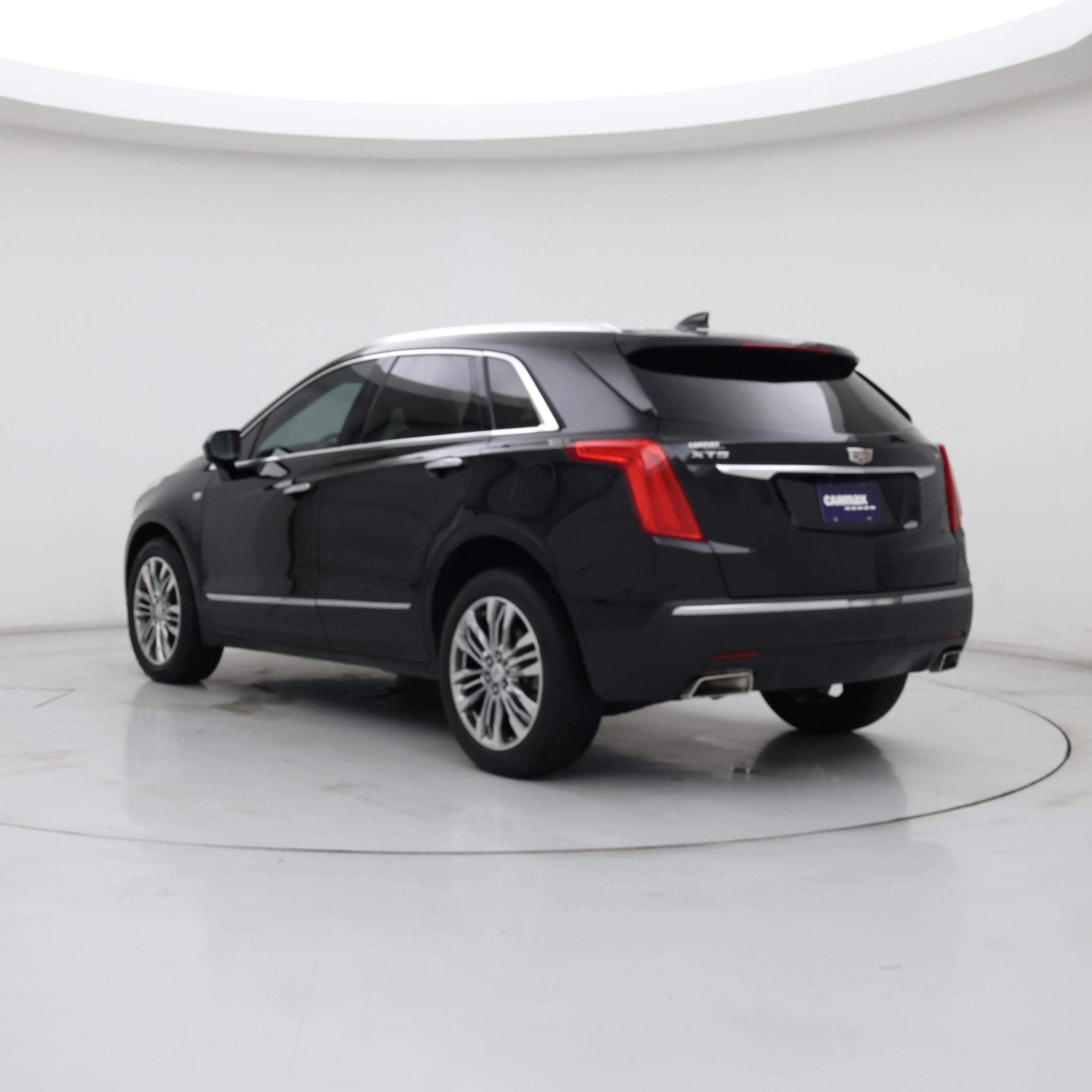 Thumbnail: 2017 Cadillac XT5 - 2