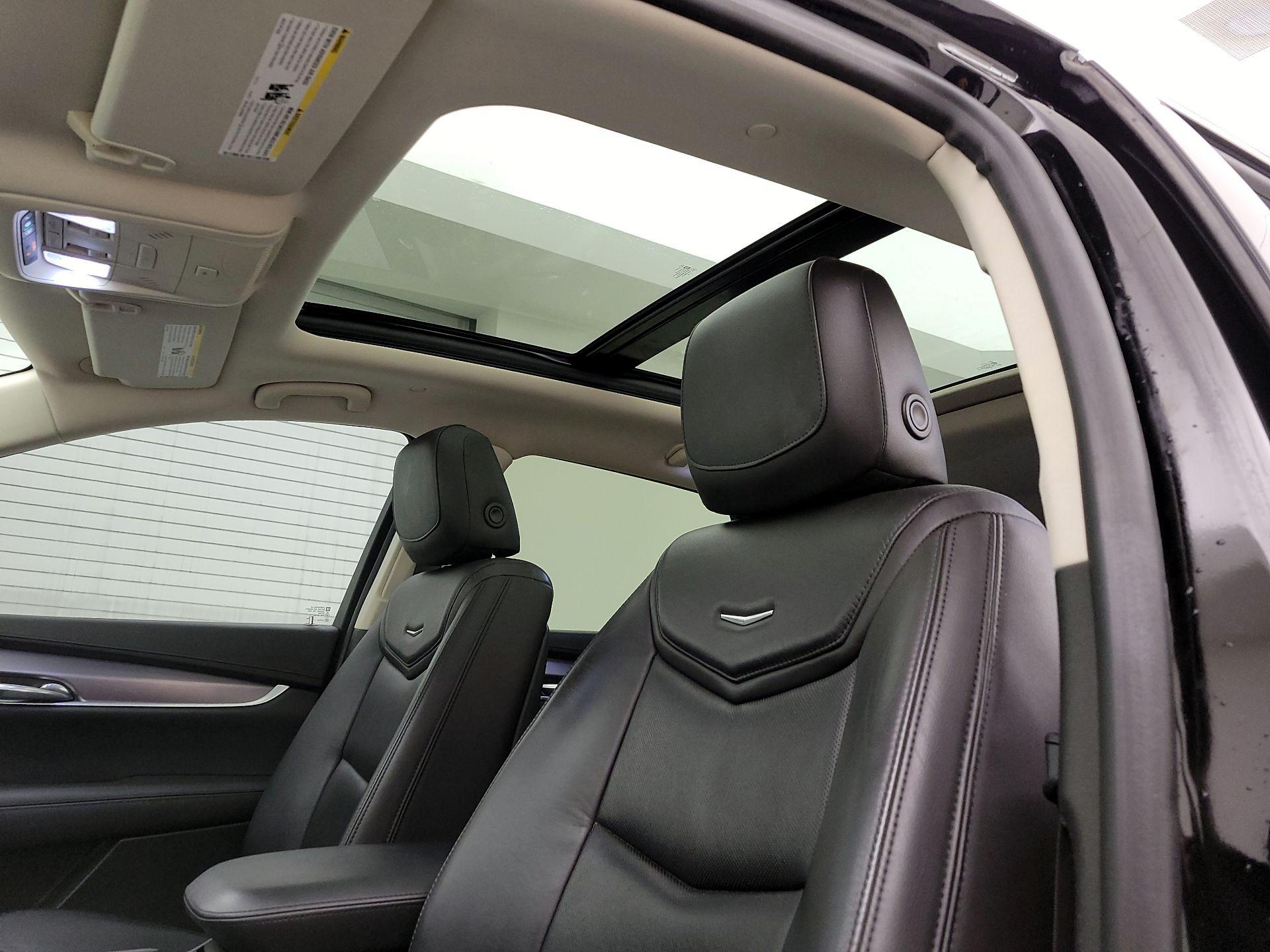Thumbnail: 2017 Cadillac XT5 - 20