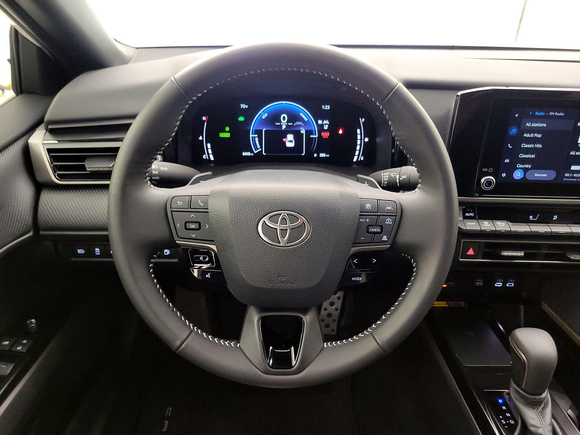 Thumbnail: 2025 Toyota Camry - 10