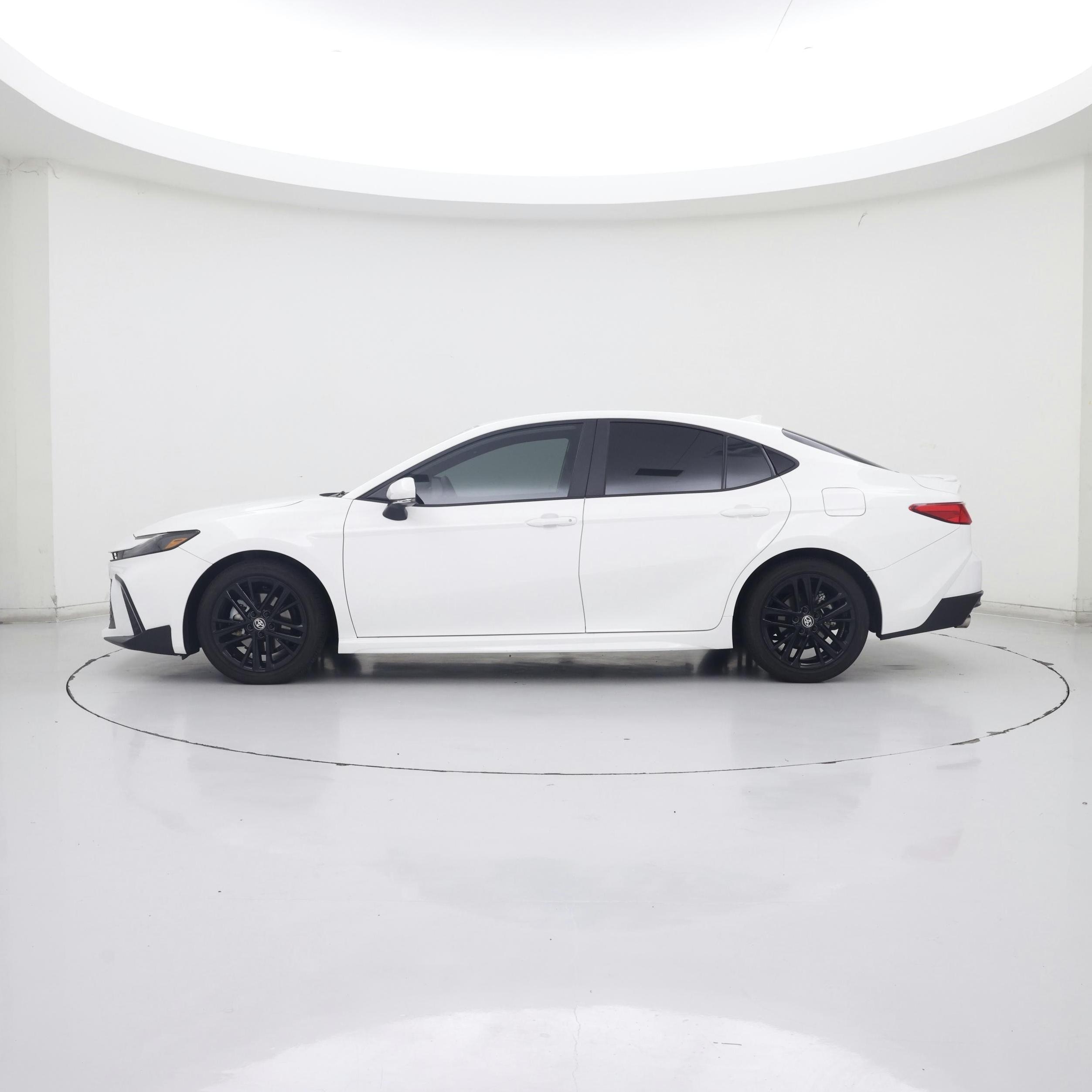 Thumbnail: 2025 Toyota Camry - 3
