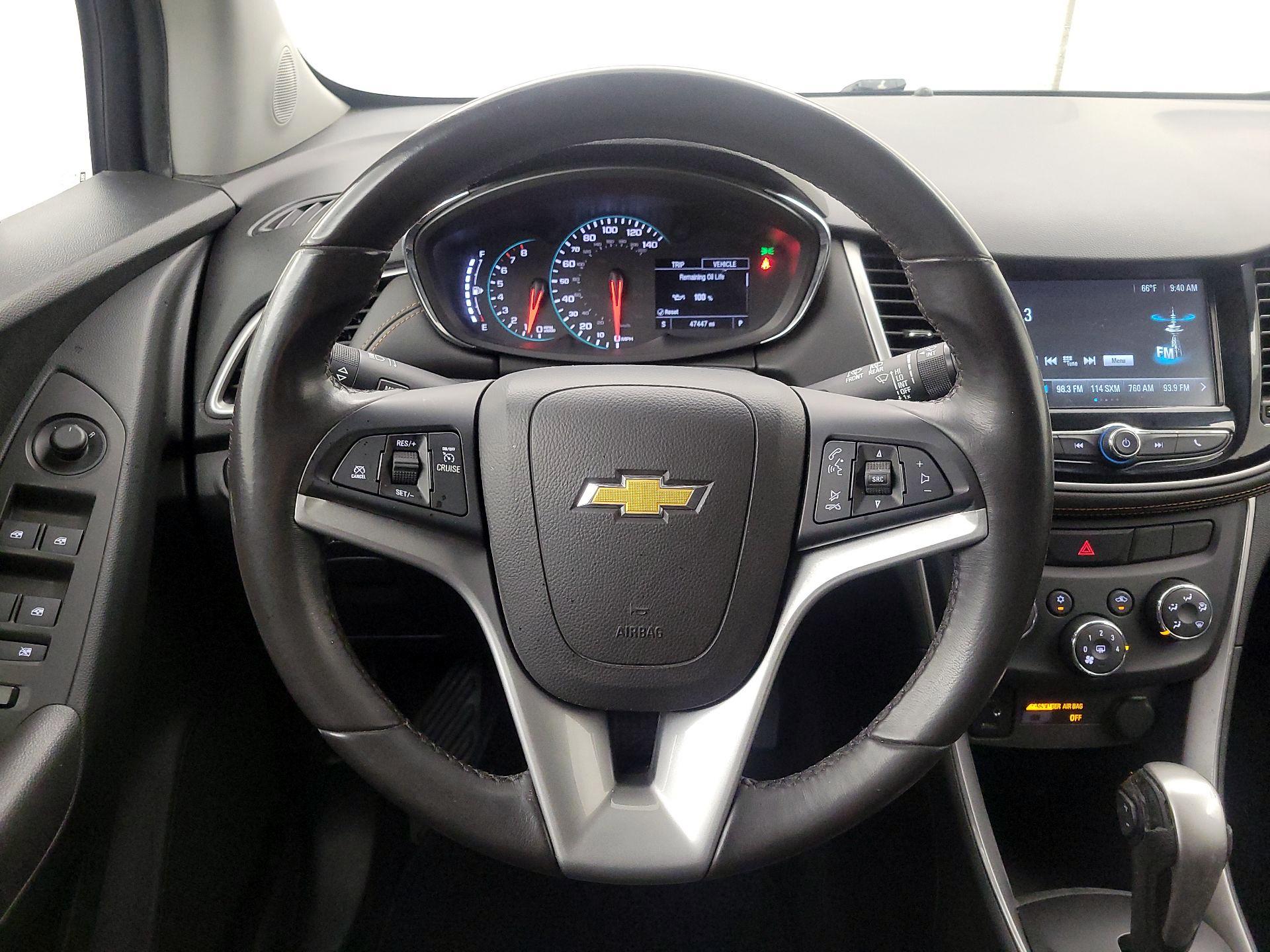 Thumbnail: 2017 Chevrolet Trax - 10