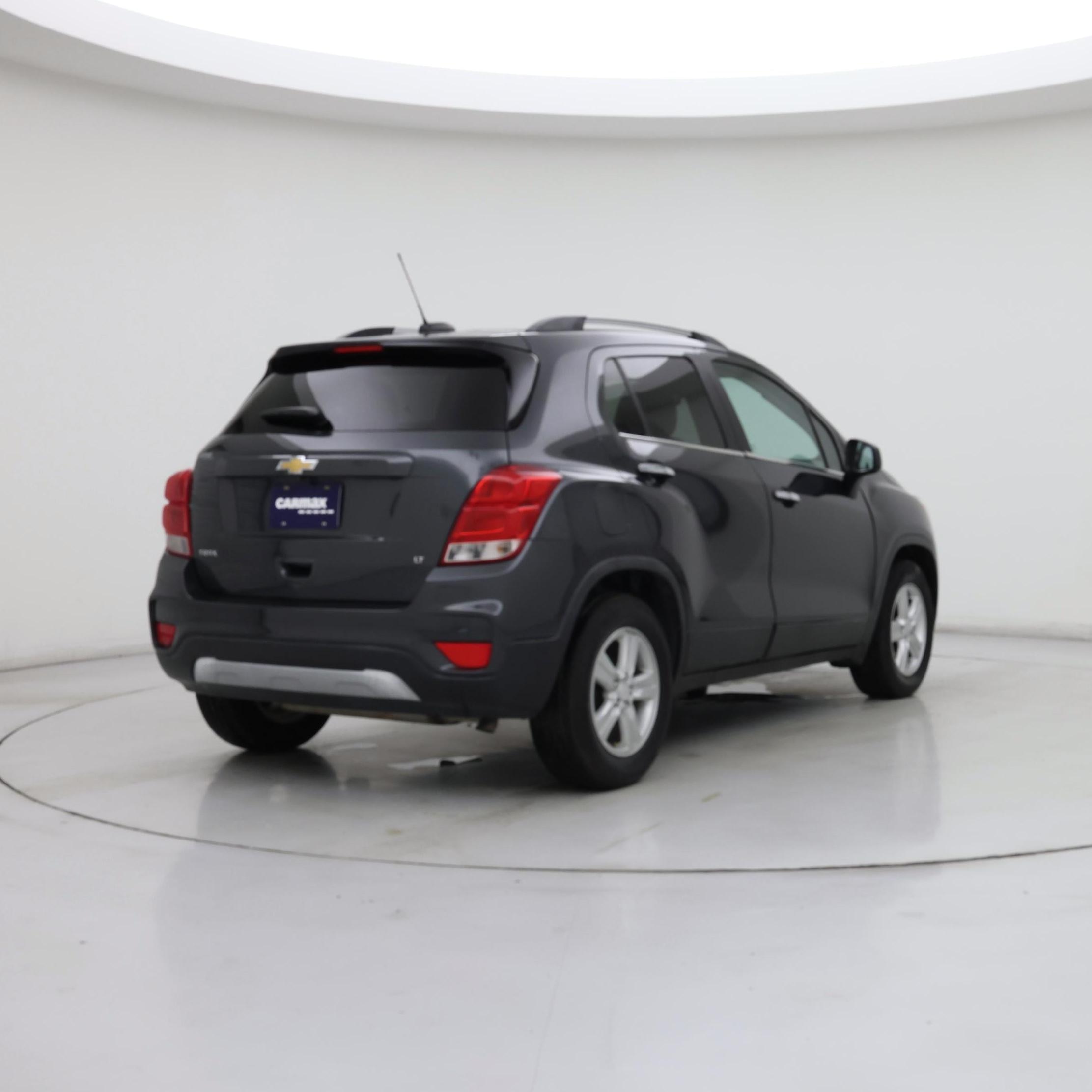 Thumbnail: 2017 Chevrolet Trax - 8