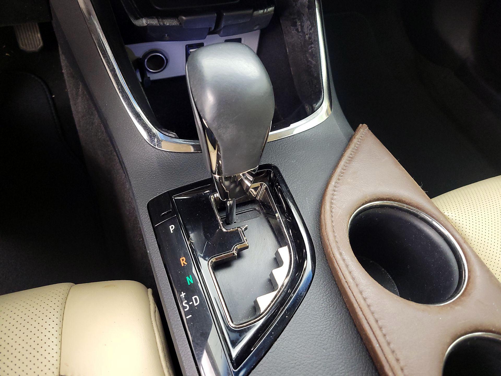 Thumbnail: 2015 Toyota Avalon - 18