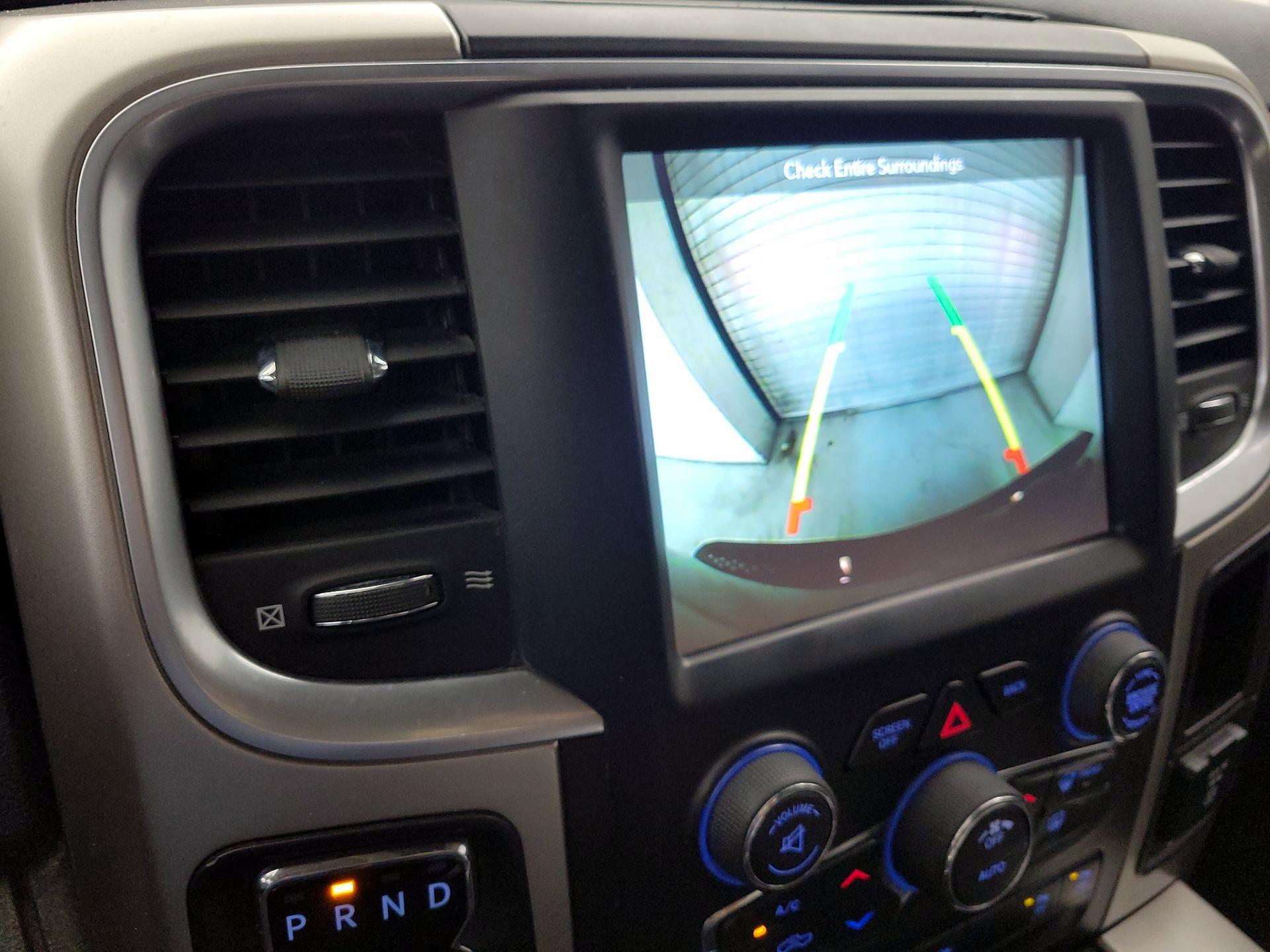 Thumbnail: 2019 RAM 1500 Classic - 14