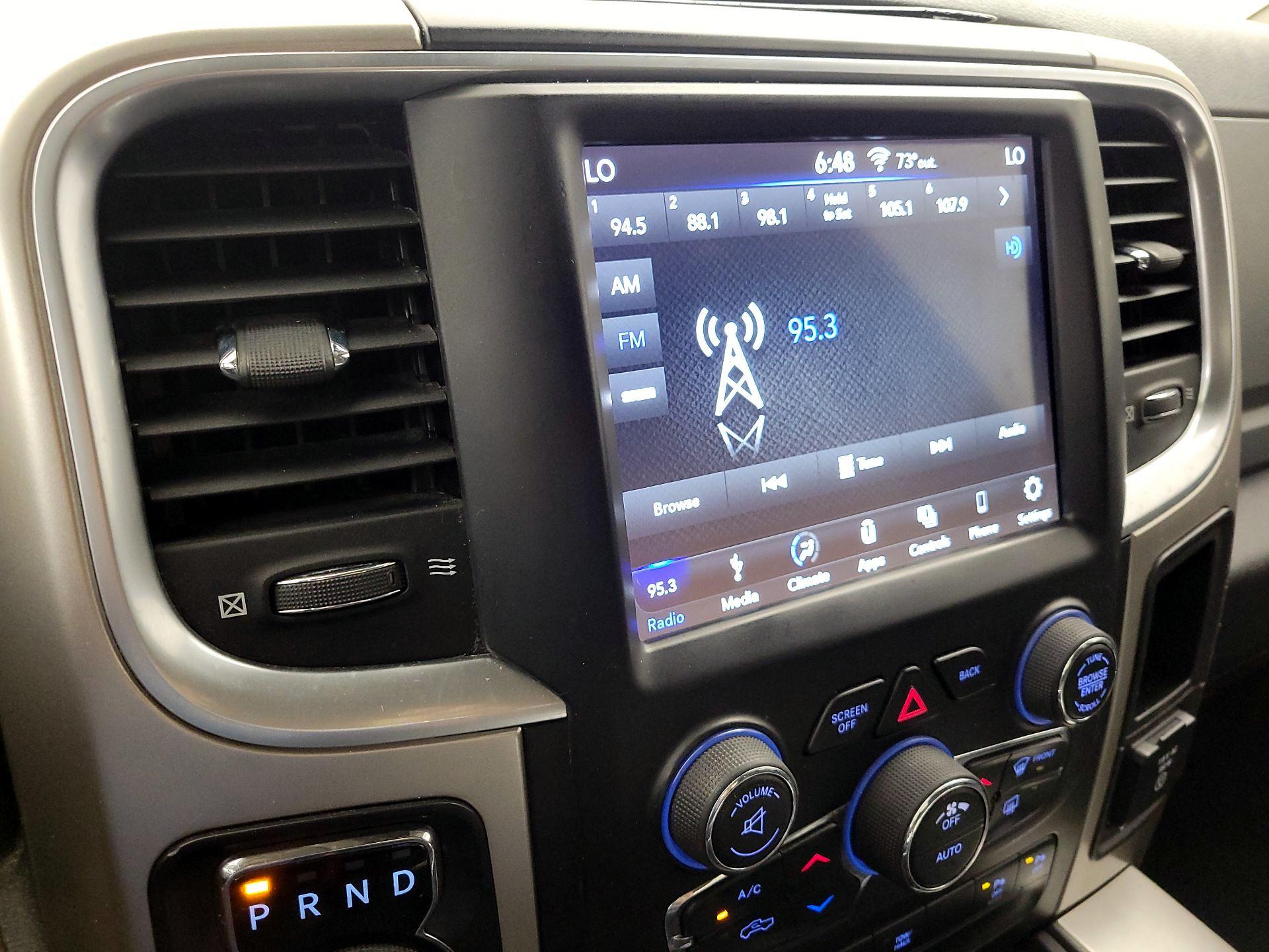 Thumbnail: 2019 RAM 1500 Classic - 15