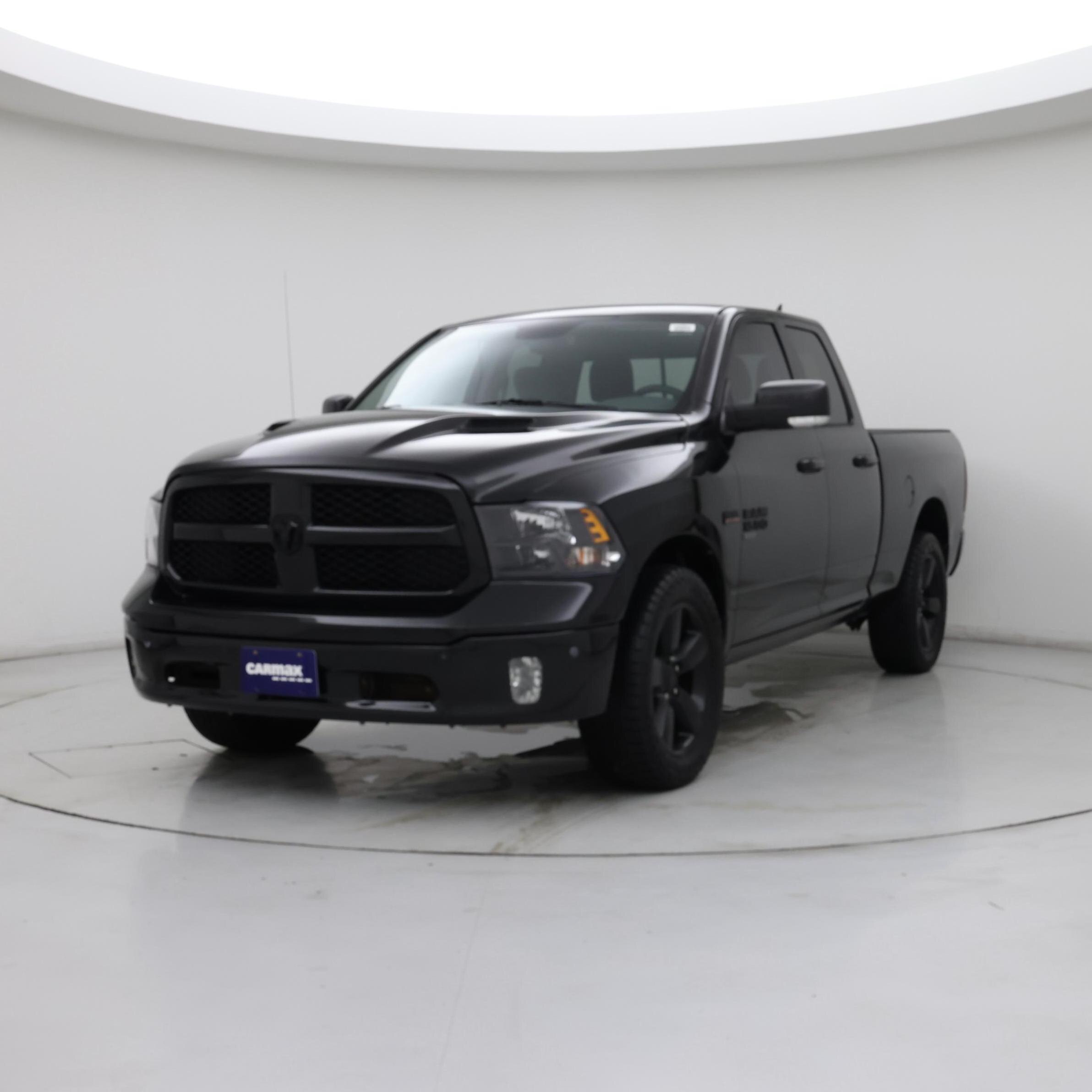 Thumbnail: 2019 RAM 1500 Classic - 4