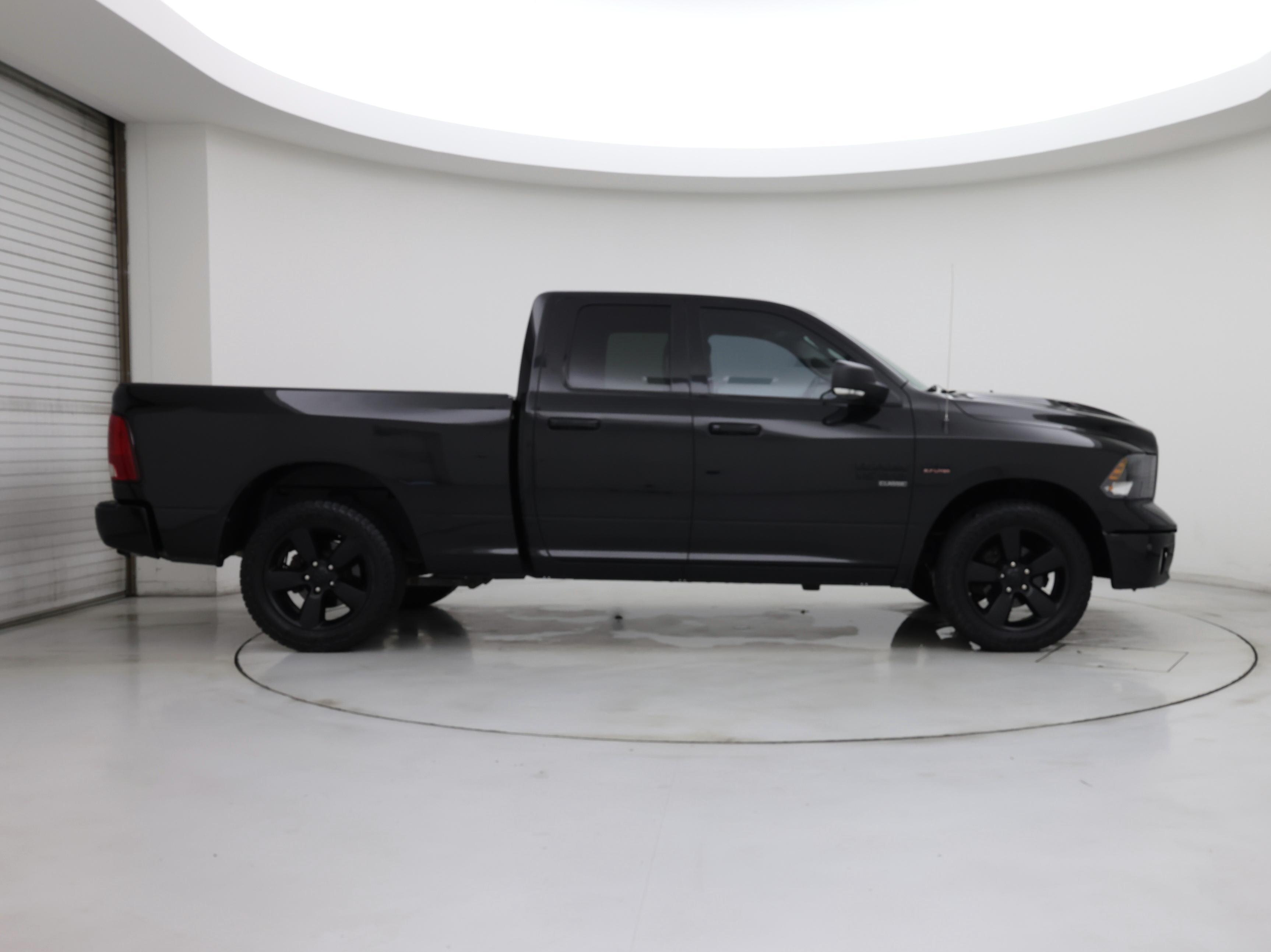 Thumbnail: 2019 RAM 1500 Classic - 7
