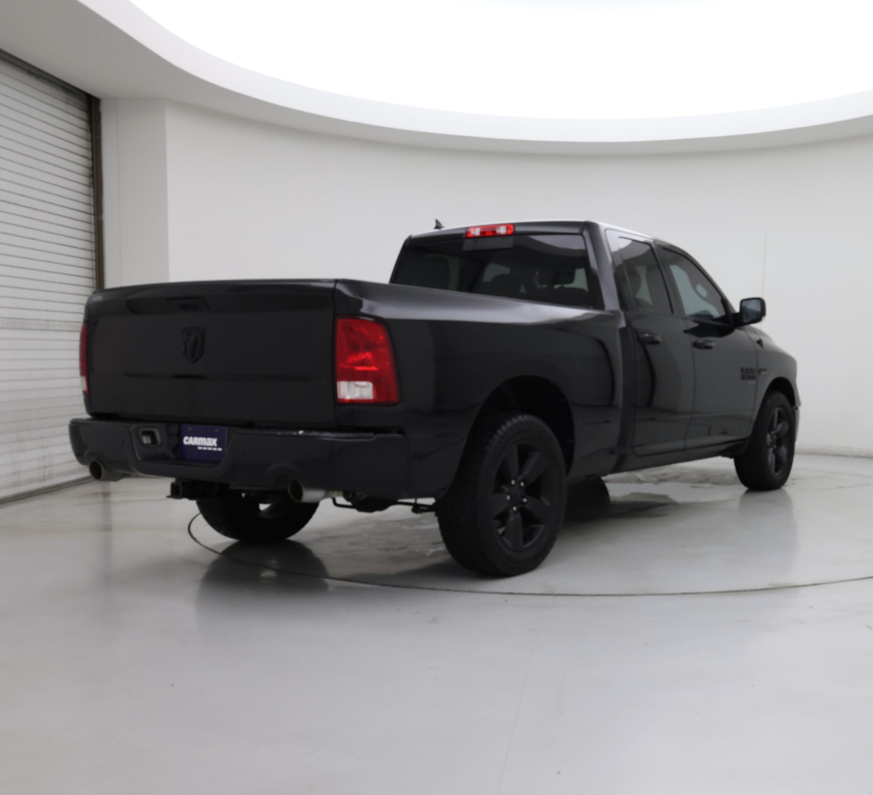 Thumbnail: 2019 RAM 1500 Classic - 8