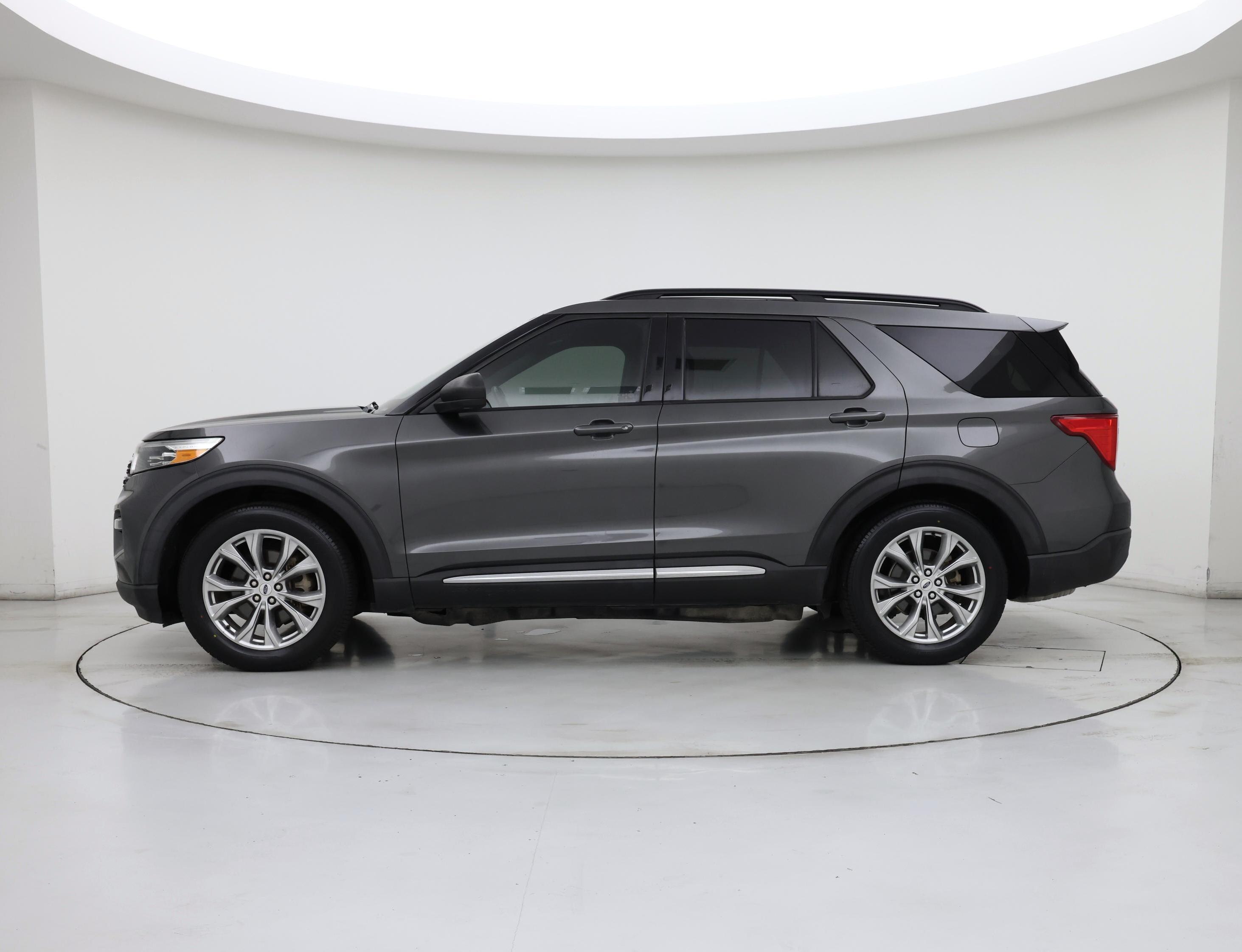 Thumbnail: 2020 Ford Explorer - 3