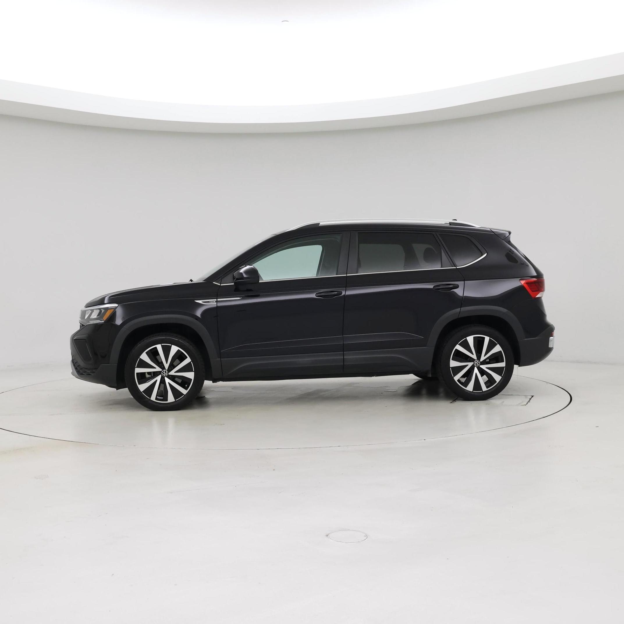 Thumbnail: 2022 Volkswagen Taos - 3