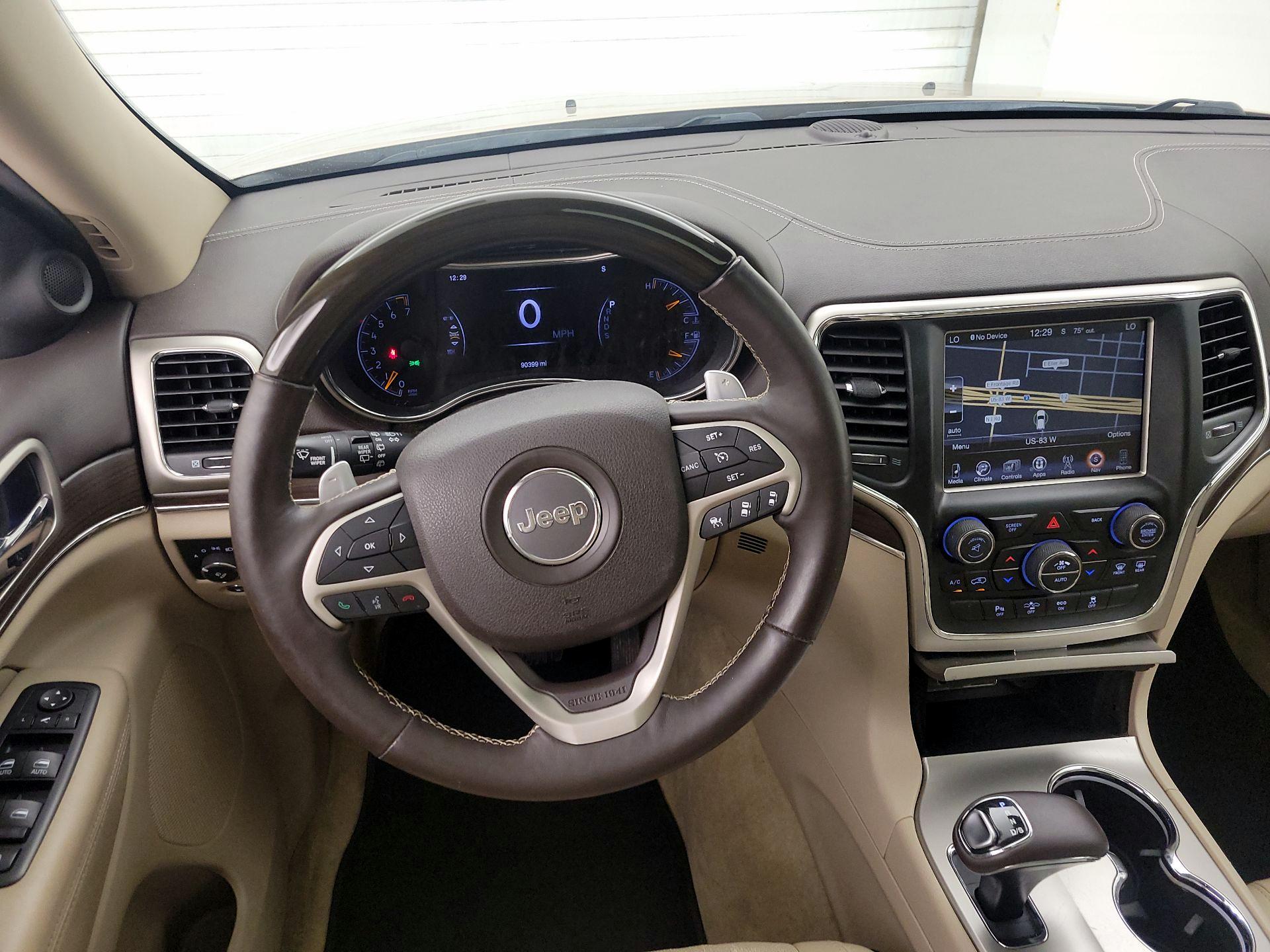 Thumbnail: 2015 Jeep Grand Cherokee - 10