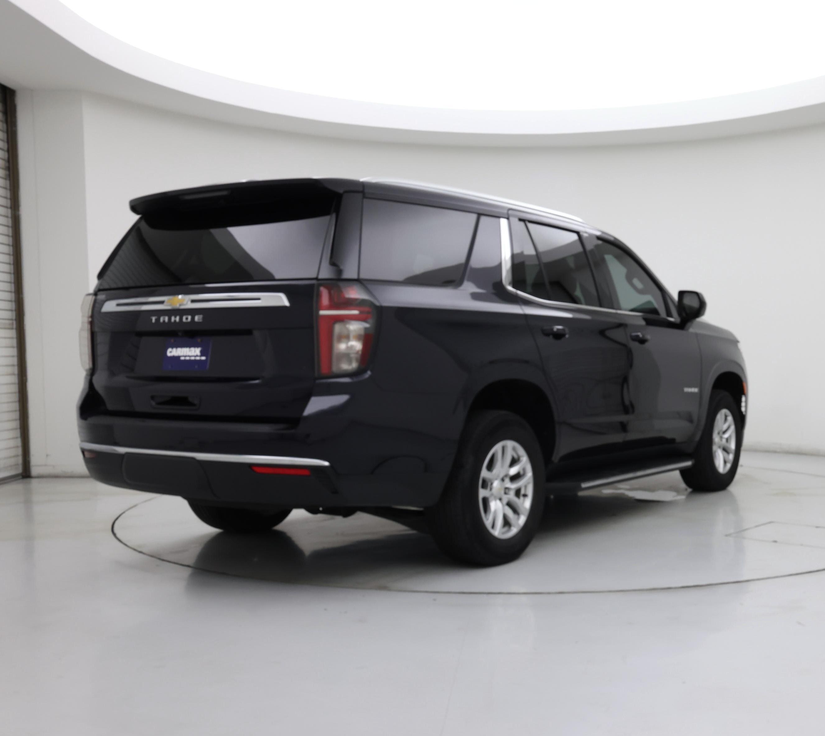 Thumbnail: 2023 Chevrolet Tahoe - 8
