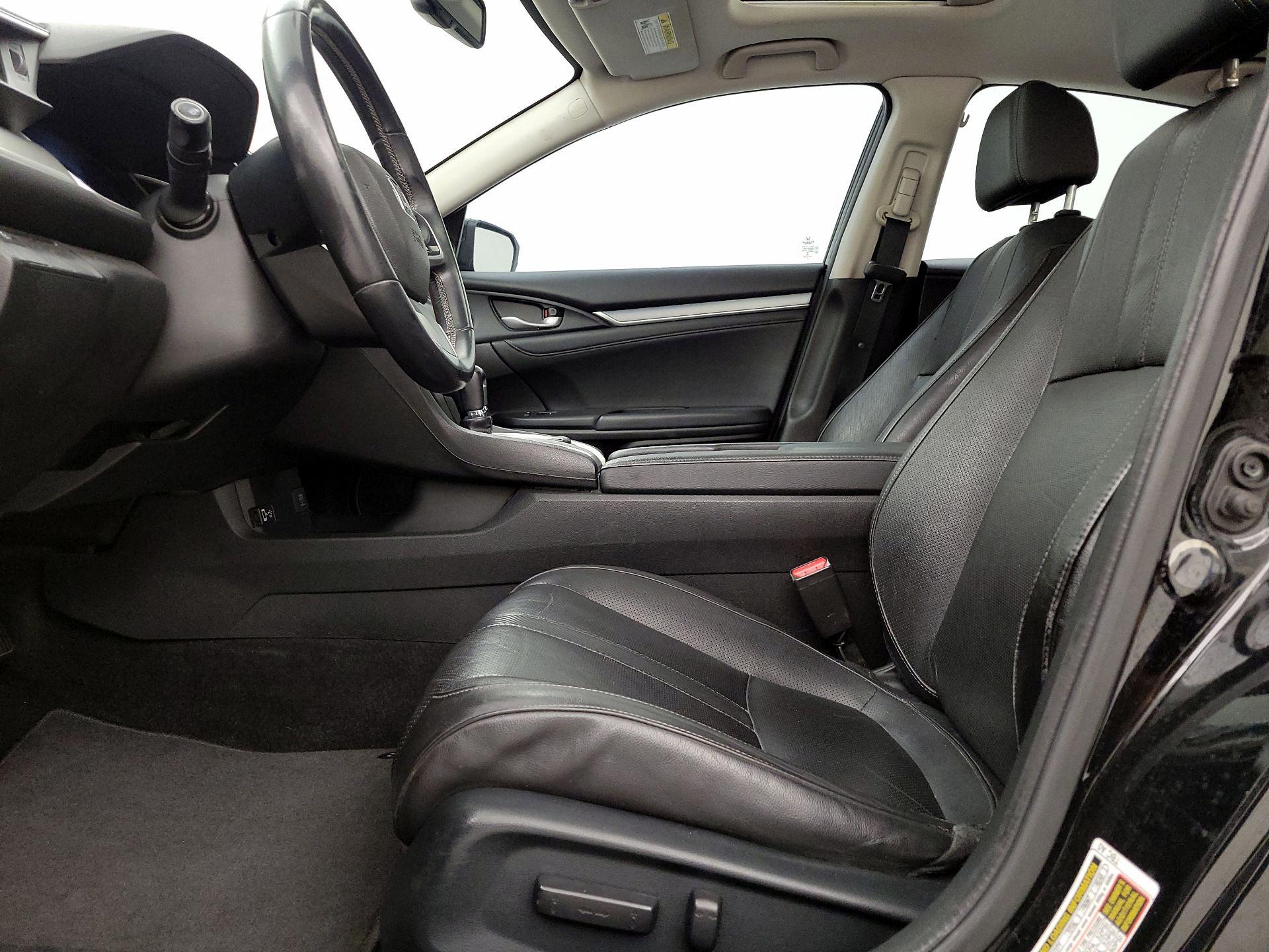 Thumbnail: 2016 Honda Civic - 11