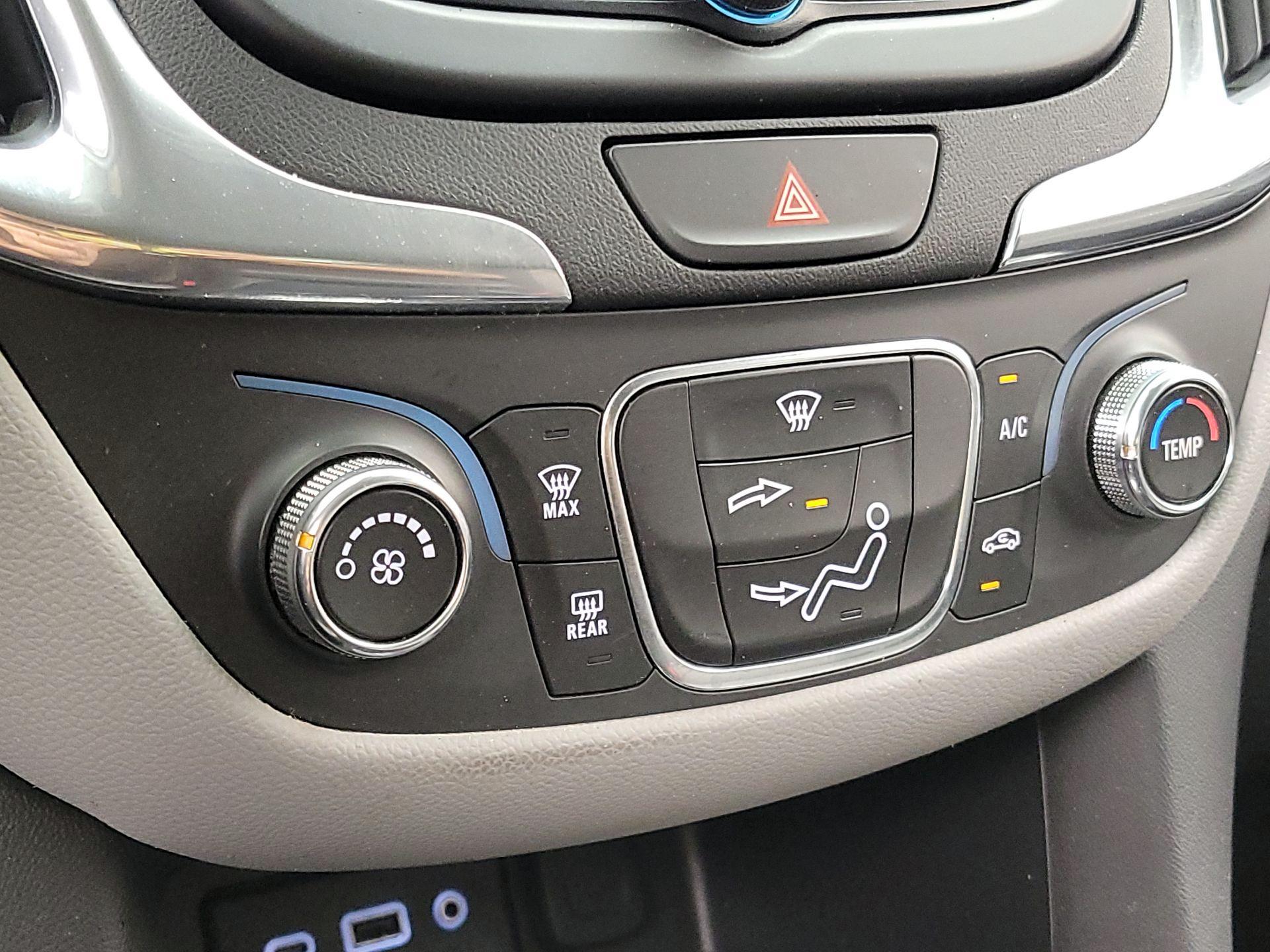 Thumbnail: 2020 Chevrolet Equinox - 16