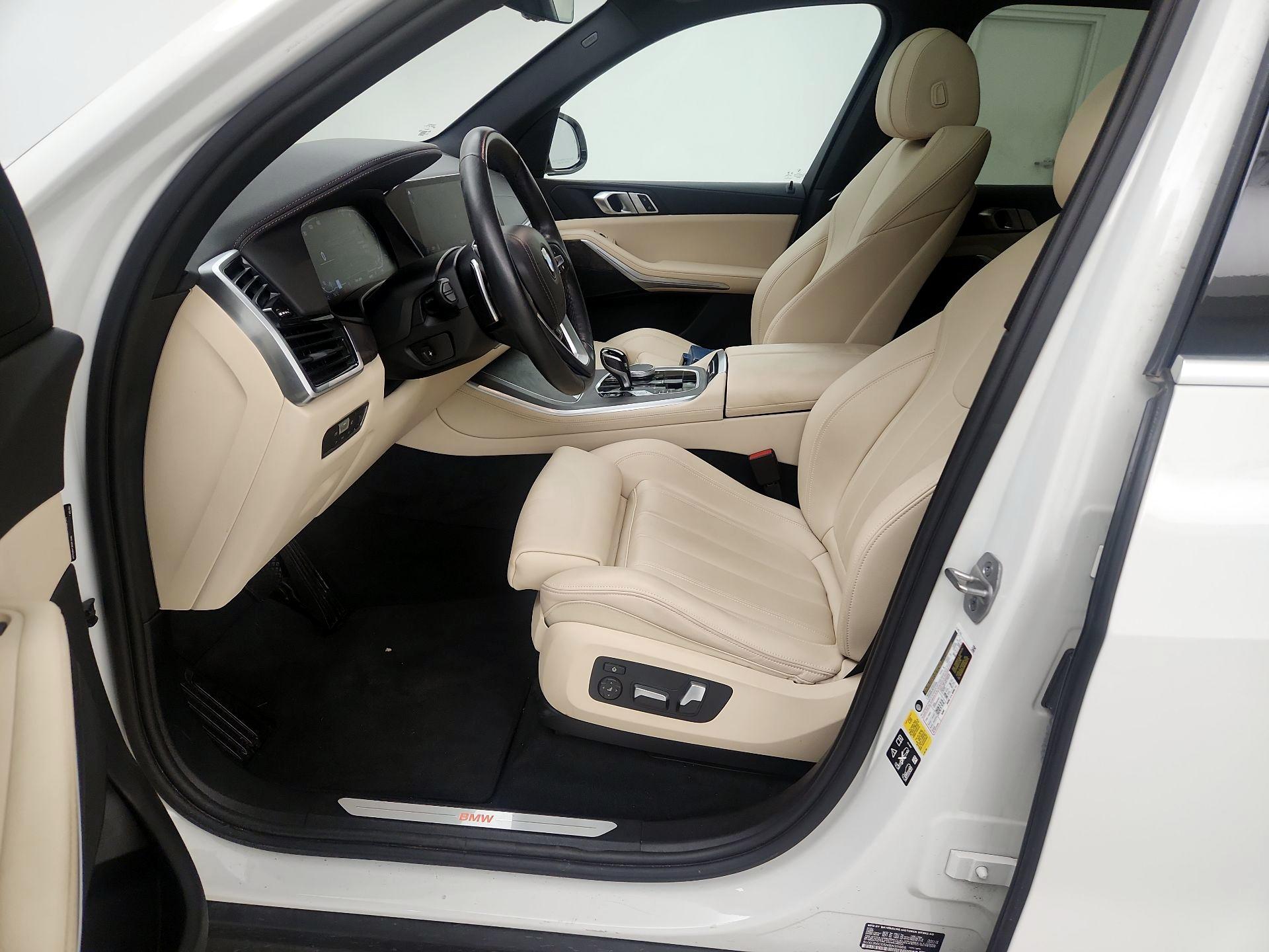 Thumbnail: 2022 BMW X5 - 11