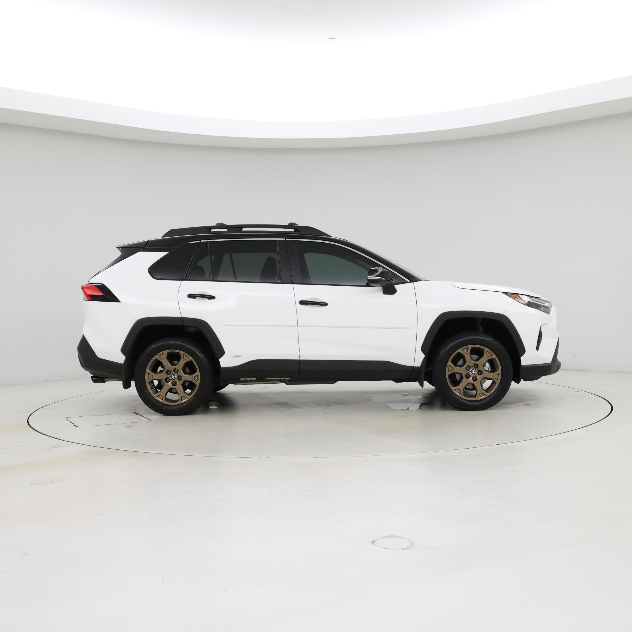 Thumbnail: 2025 Toyota RAV4 - 7